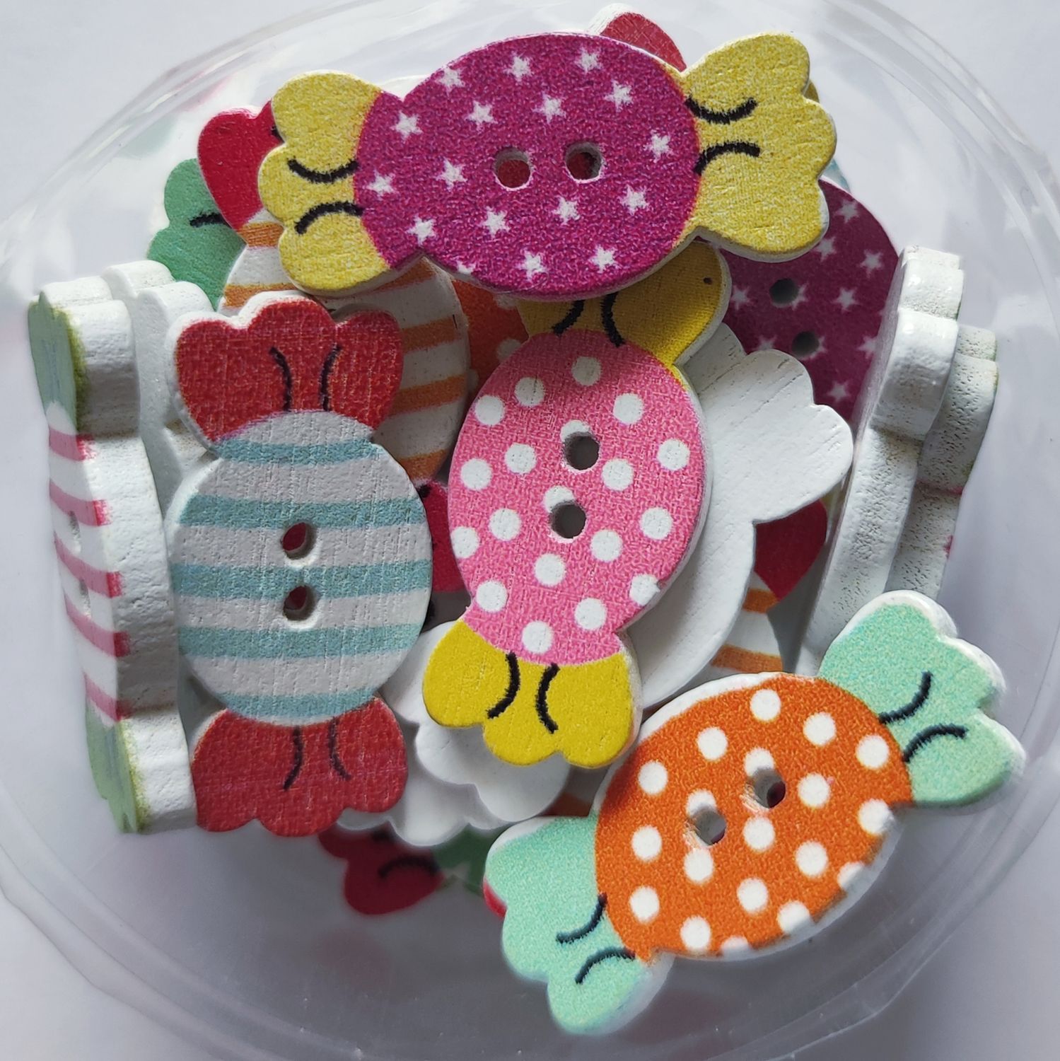 27 boutons bonbons LOT 236