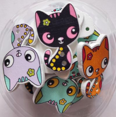10 boutons chat en bois LOT 223