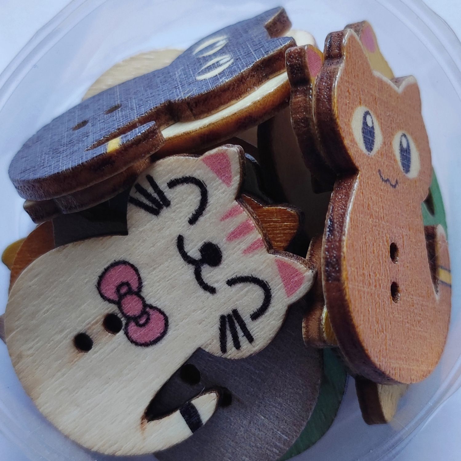 28 boutons chat LOT 224