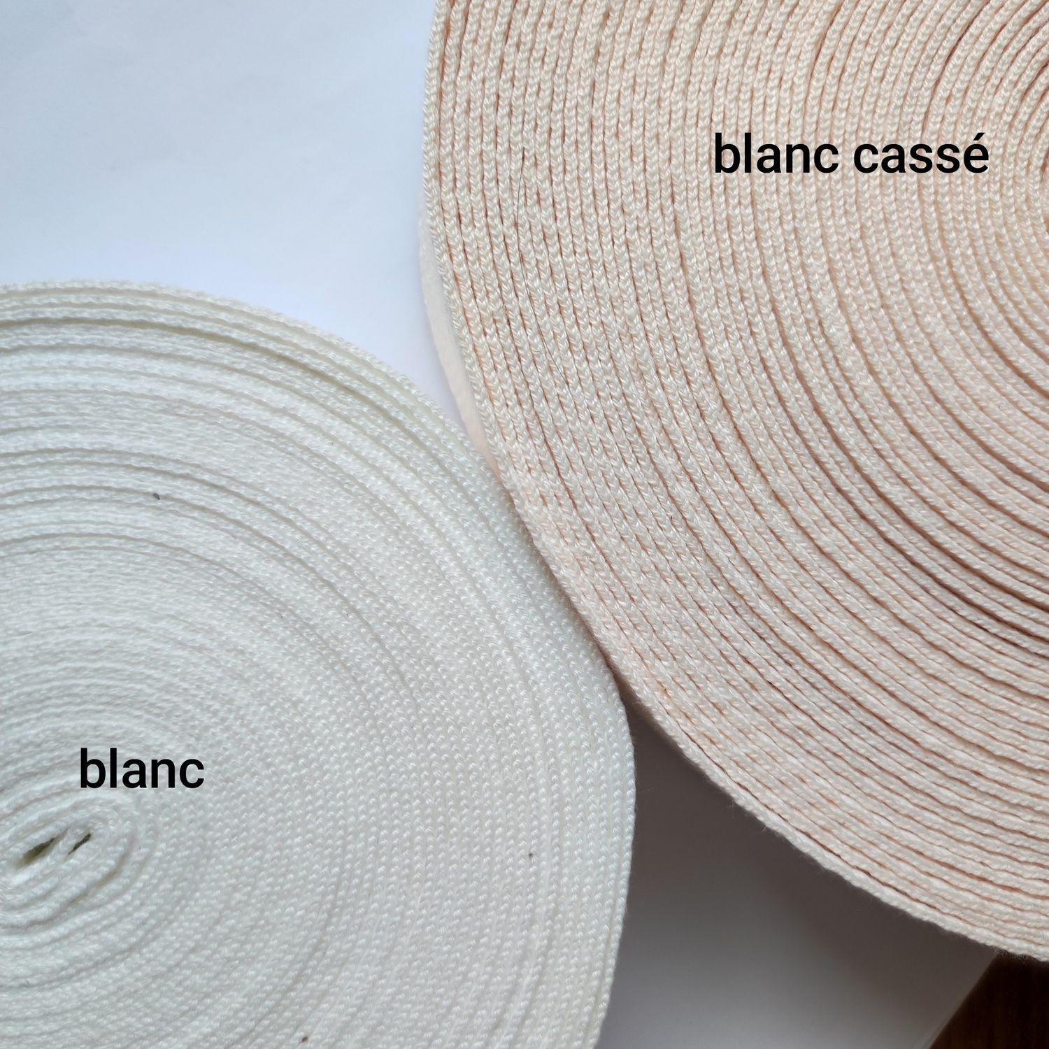 Sangle coton 32mm au mètre (choisissez parmi 55 couleurs) Sangle coton 32mm au mètre (choisissez parmi 55 couleurs)