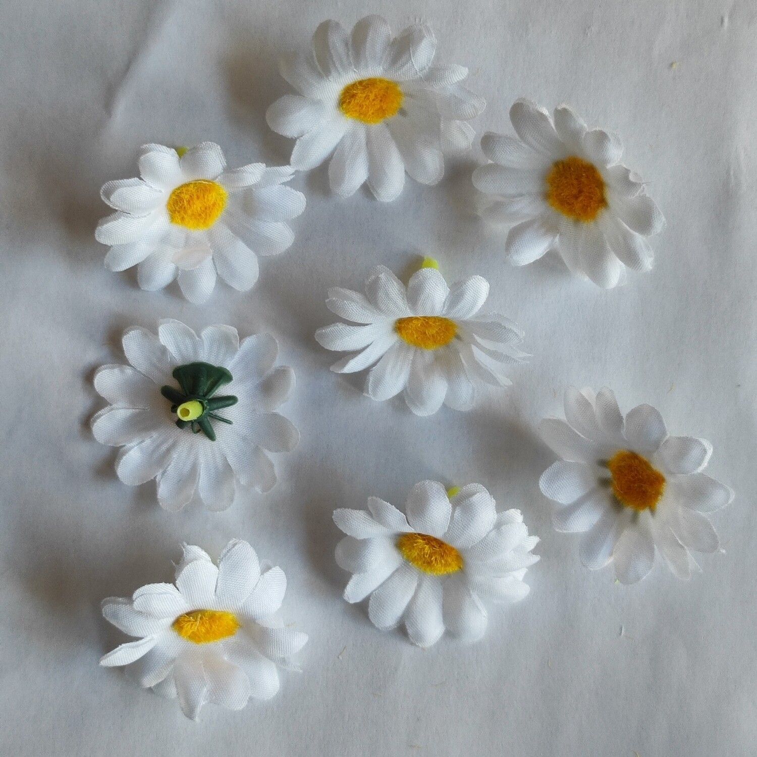 8 fleurs artificielles 4 cm/choisissez vos couleurs