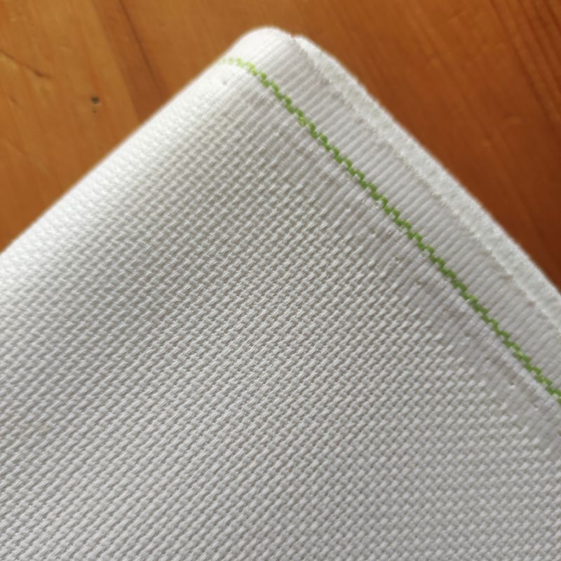 Toile Aïda 7 blanche par 50 cm( 150cm de large)