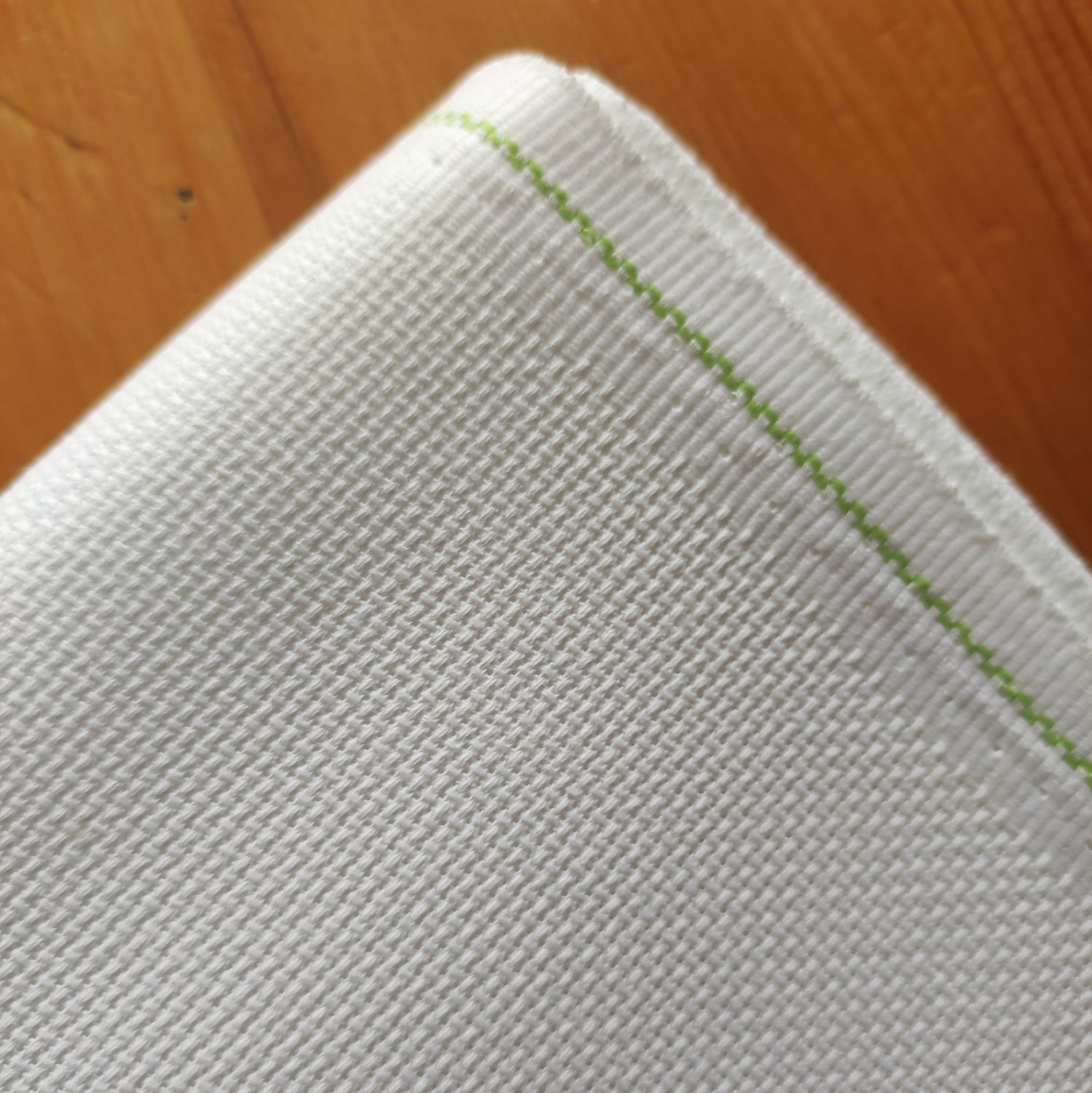 Toile Aïda 7 blanche par 50 cm( 150cm de large)