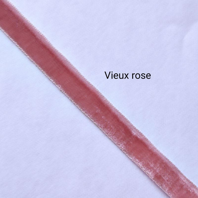 Ruban velours 1cm x 20 m/7 couleurs