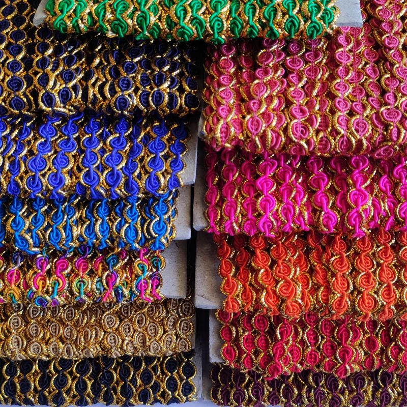 Galon avec fil doré 0,9cm (choisissez les couleurs)