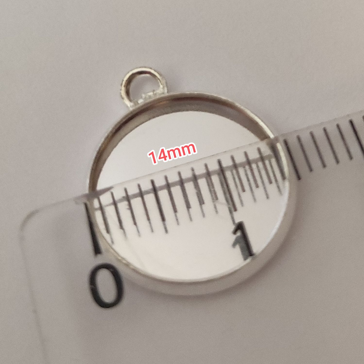 4 pendentif support cabochon 14mm