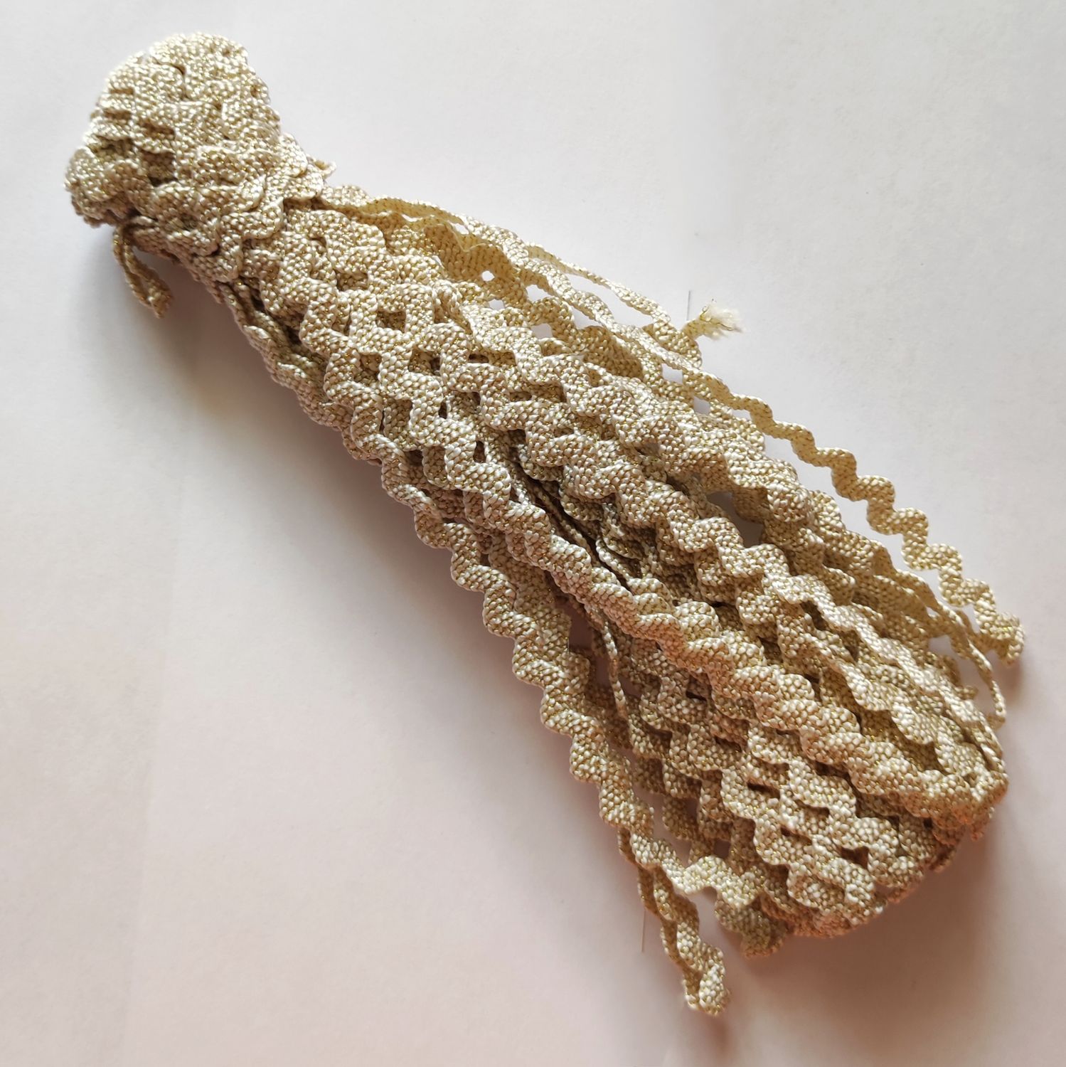 Paquet de 9m zig zag 9mm avec doré (choisissez vos couleurs)