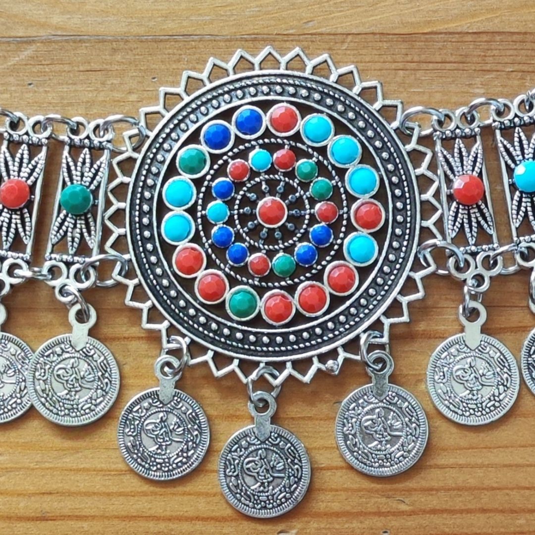 Bijoux fantaisie(Boucles, bracelet, chaîne de tête)