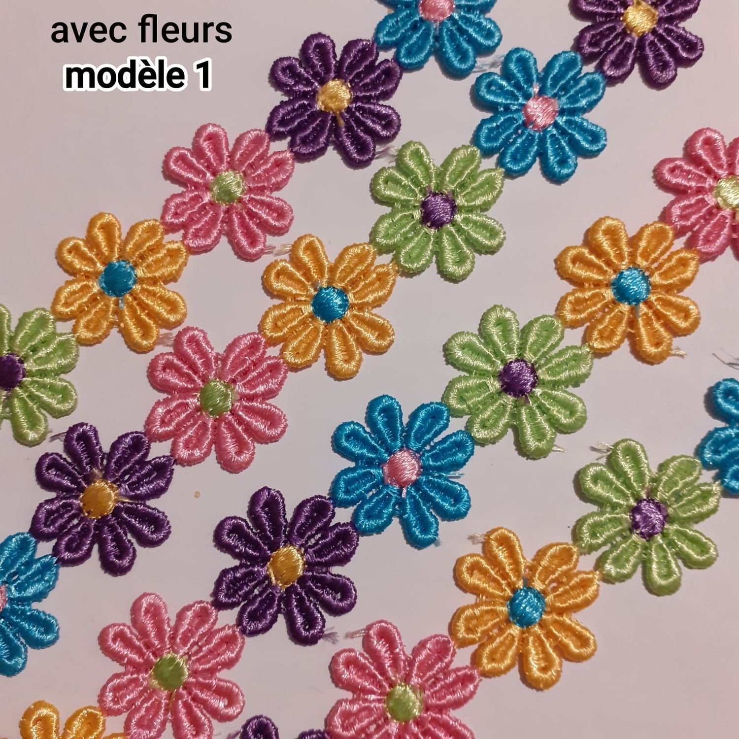 Galon dentelle papillons /fleurs/ coquillages colorés 2,5cm /choisissez les motifs