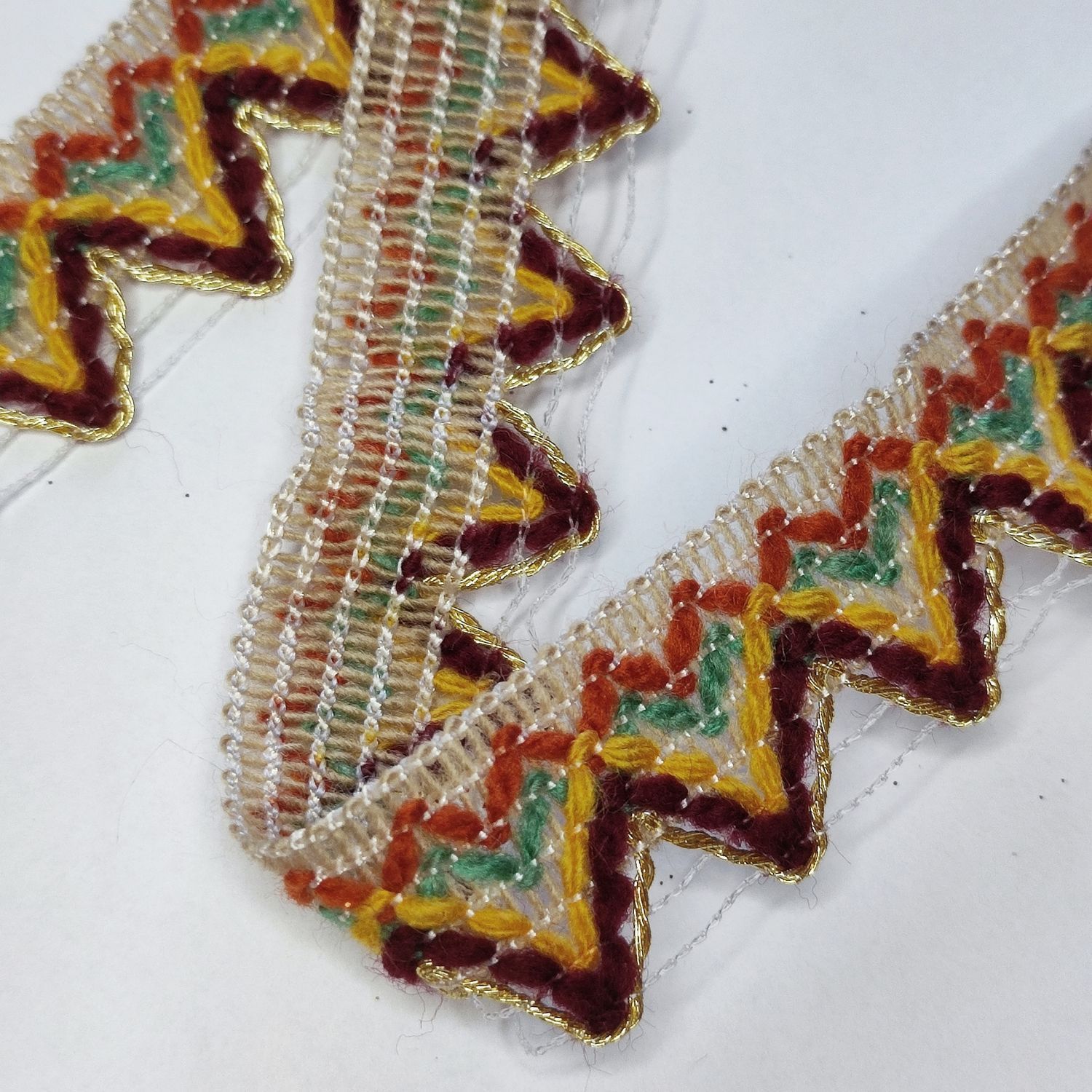 Galon kabyle beige avec doré  (choisissez vos couleurs)