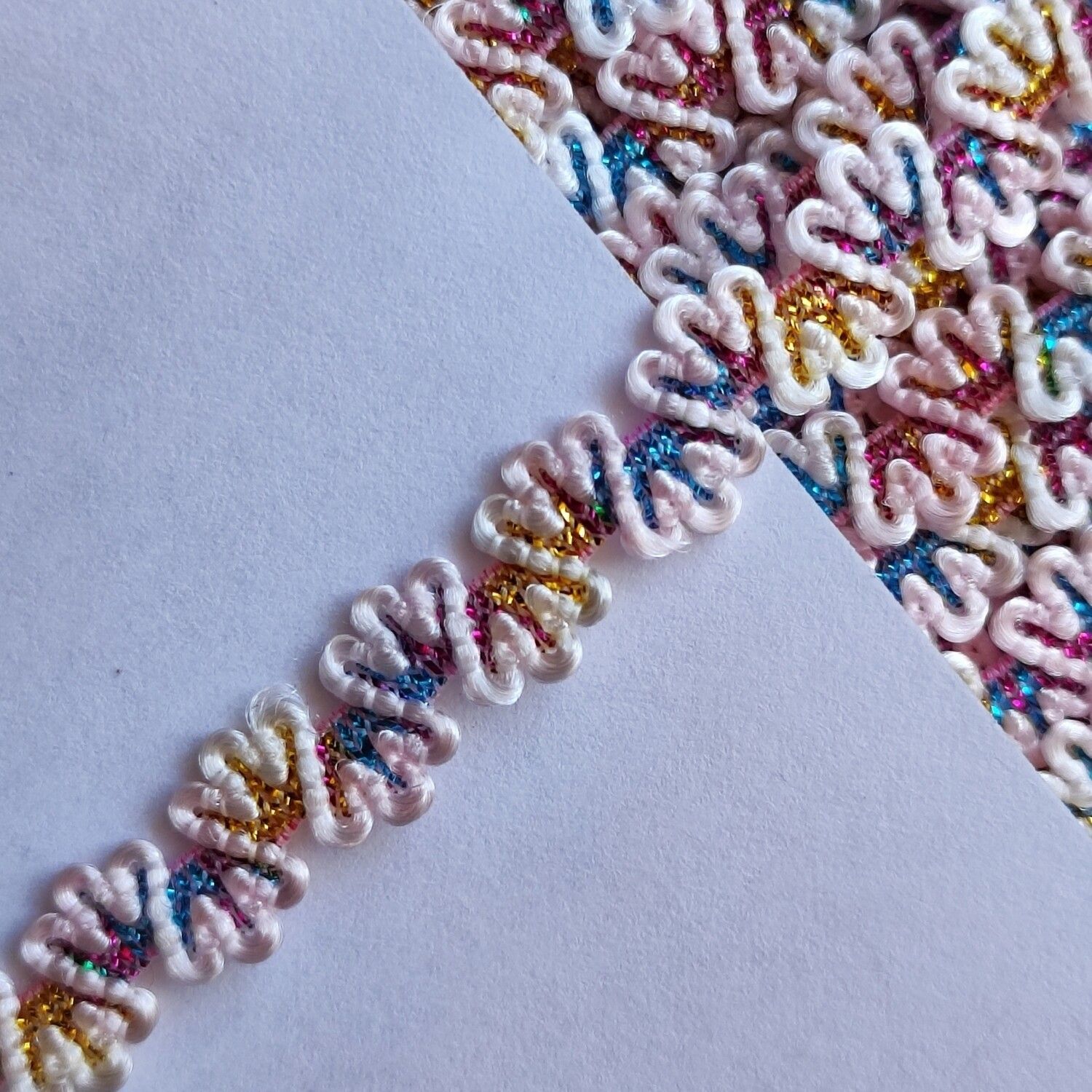 Élastique dentelle 8 mm avec doré (choisissez)