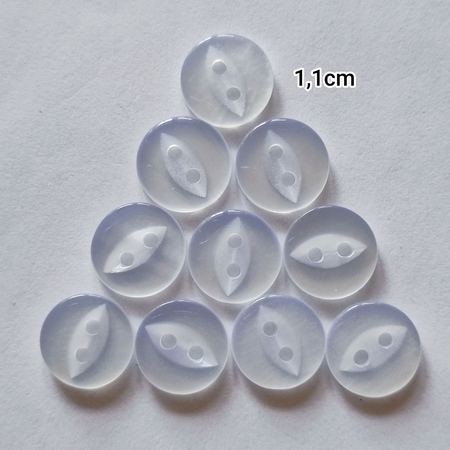 10 boutons résine 1,1cm  LOT 215