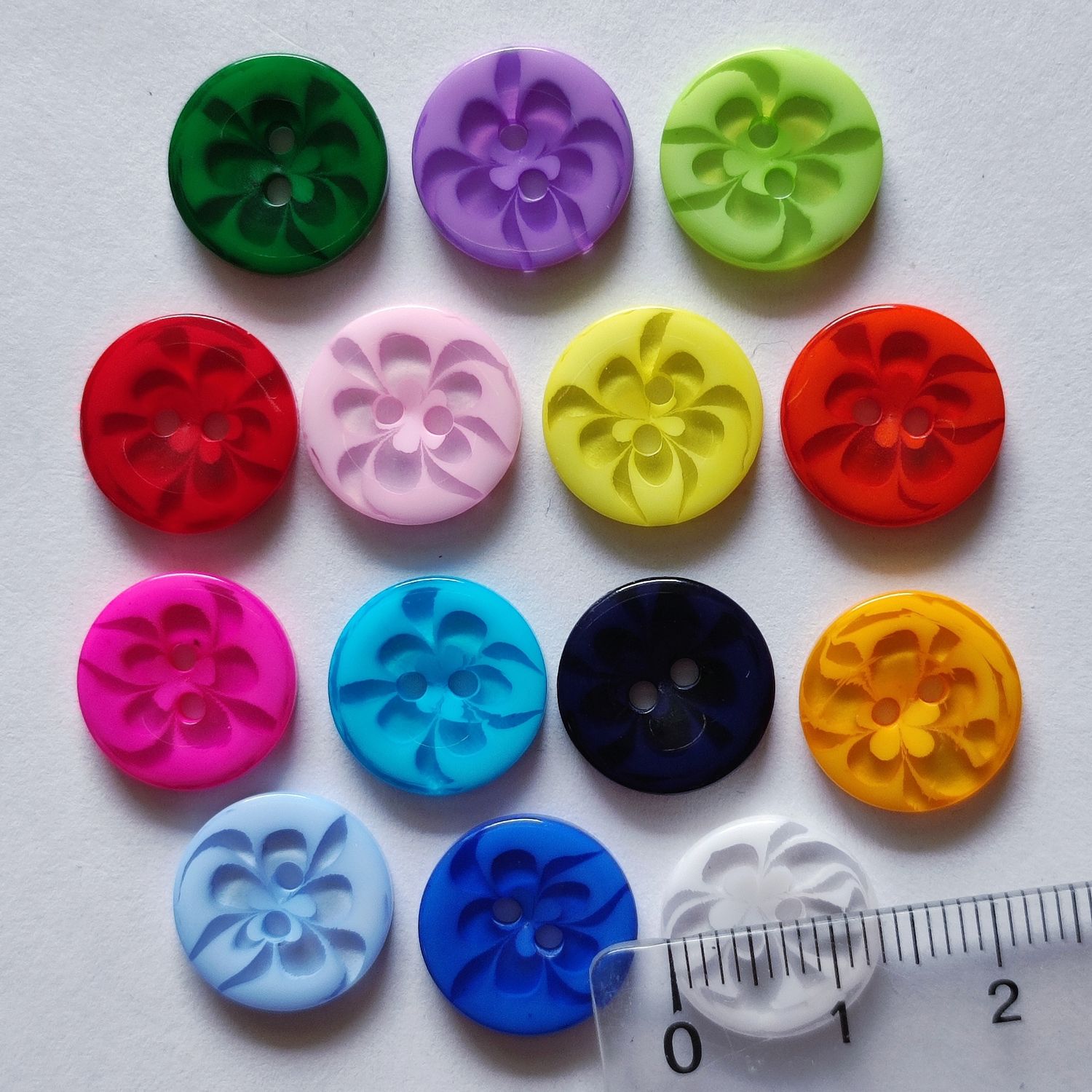 10 boutons en résine fleurs LOT 214 ( choisissez vos couleurs)