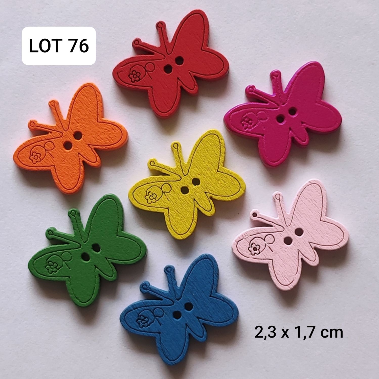 10 boutons en bois papillon LOT 76 / choisissez vos couleurs