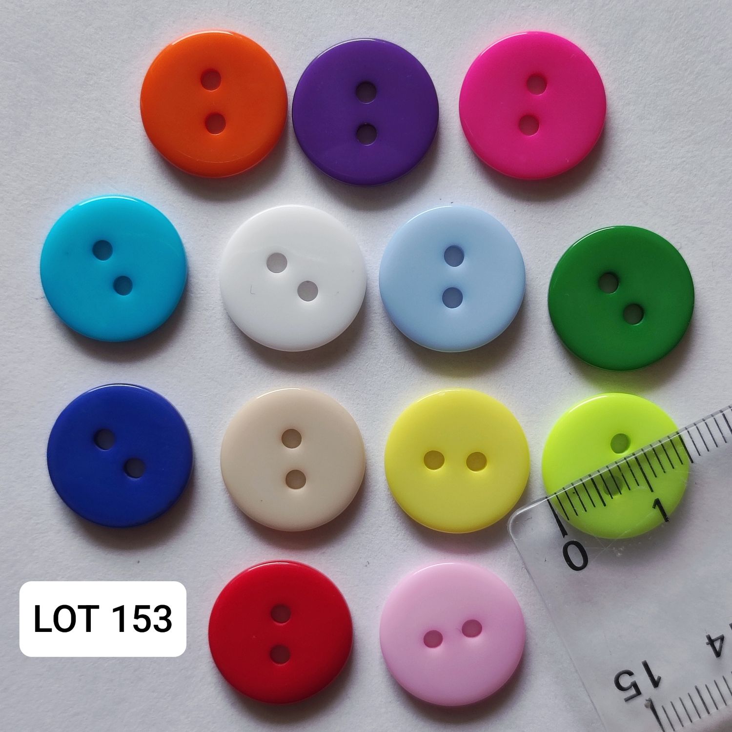 10 boutons en résine 1,5 cm  LOT 153 (choisissez vos couleurs)