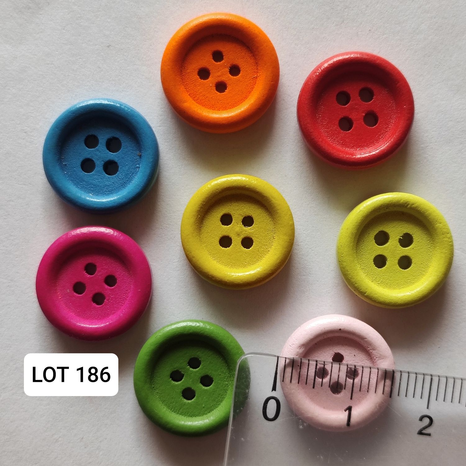 10 boutons en bois 1,5cm LOT 186 (choisissez vos couleurs)
