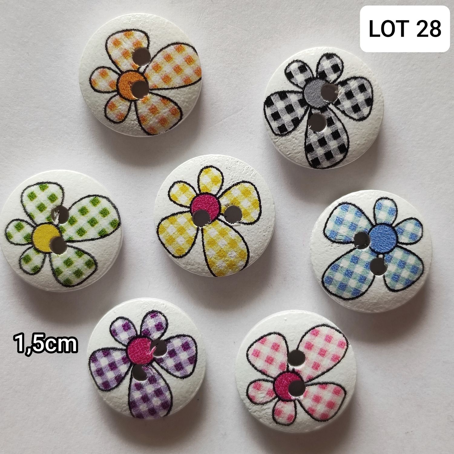10 boutons en bois fleurs vichy LOT 28