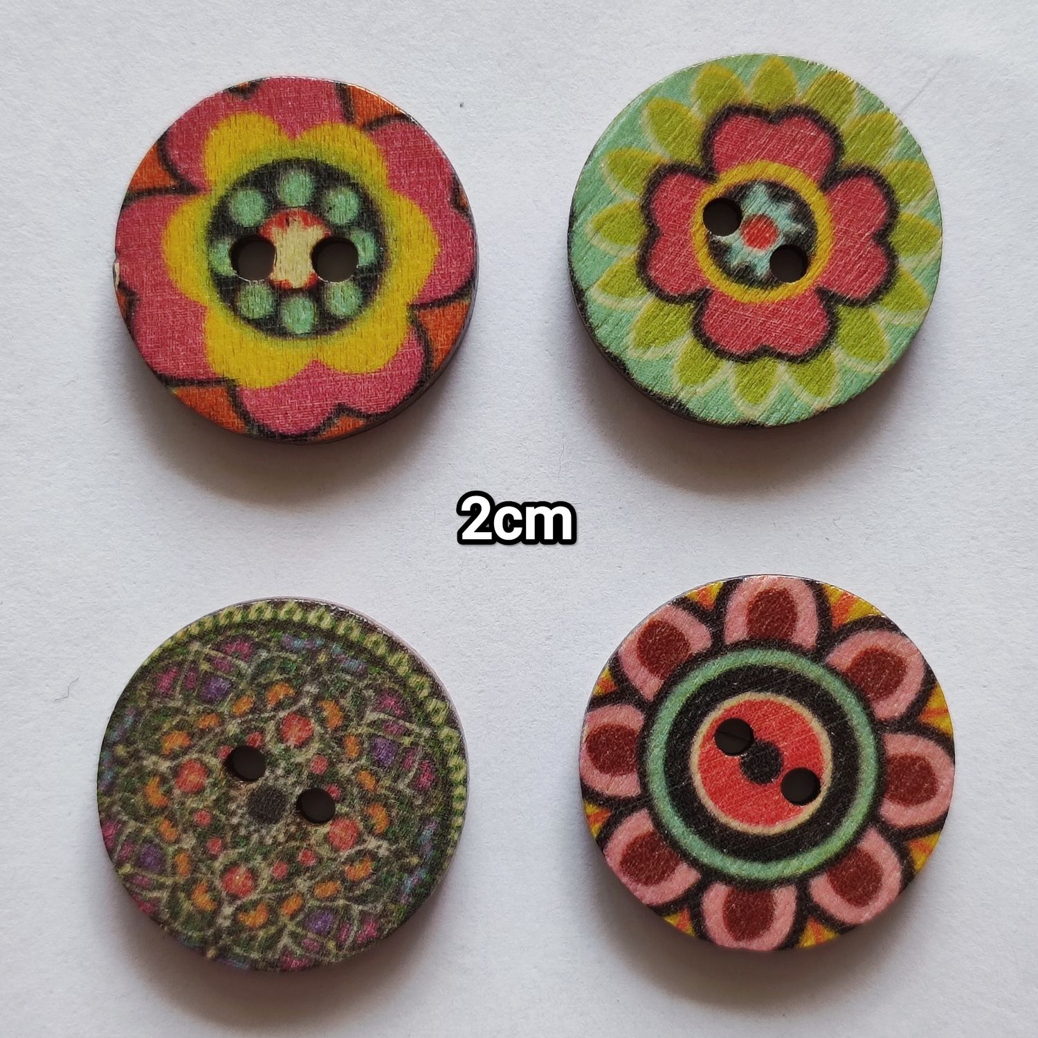 10 boutons en bois 2 cm LOT 118 123 116 117 ( choisissez vos couleurs)