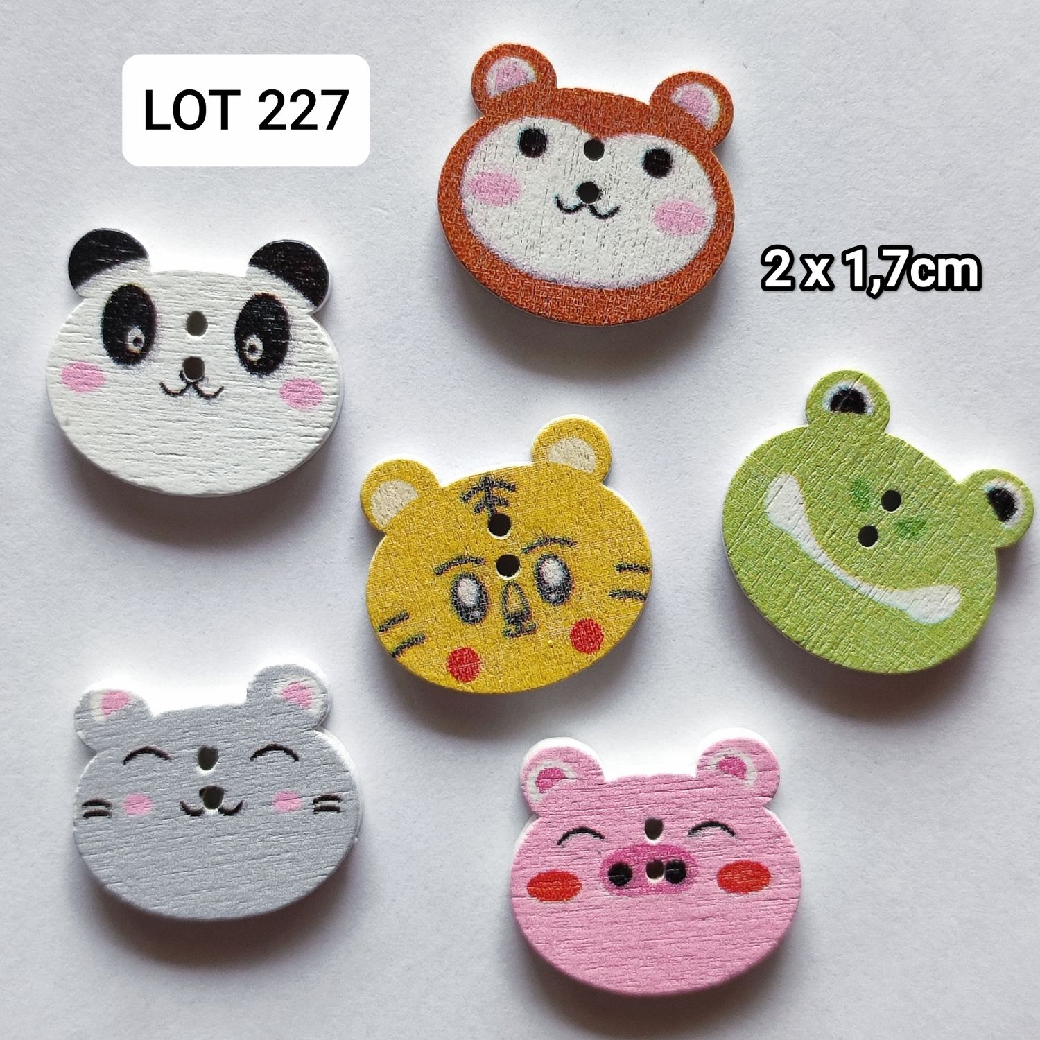 10 boutons en bois animaux LOT 227 (choisissez vos modèles)