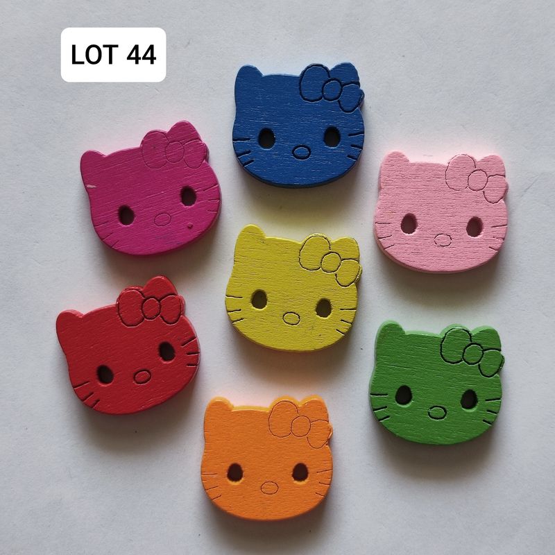 10 boutons en bois chat LOT 44