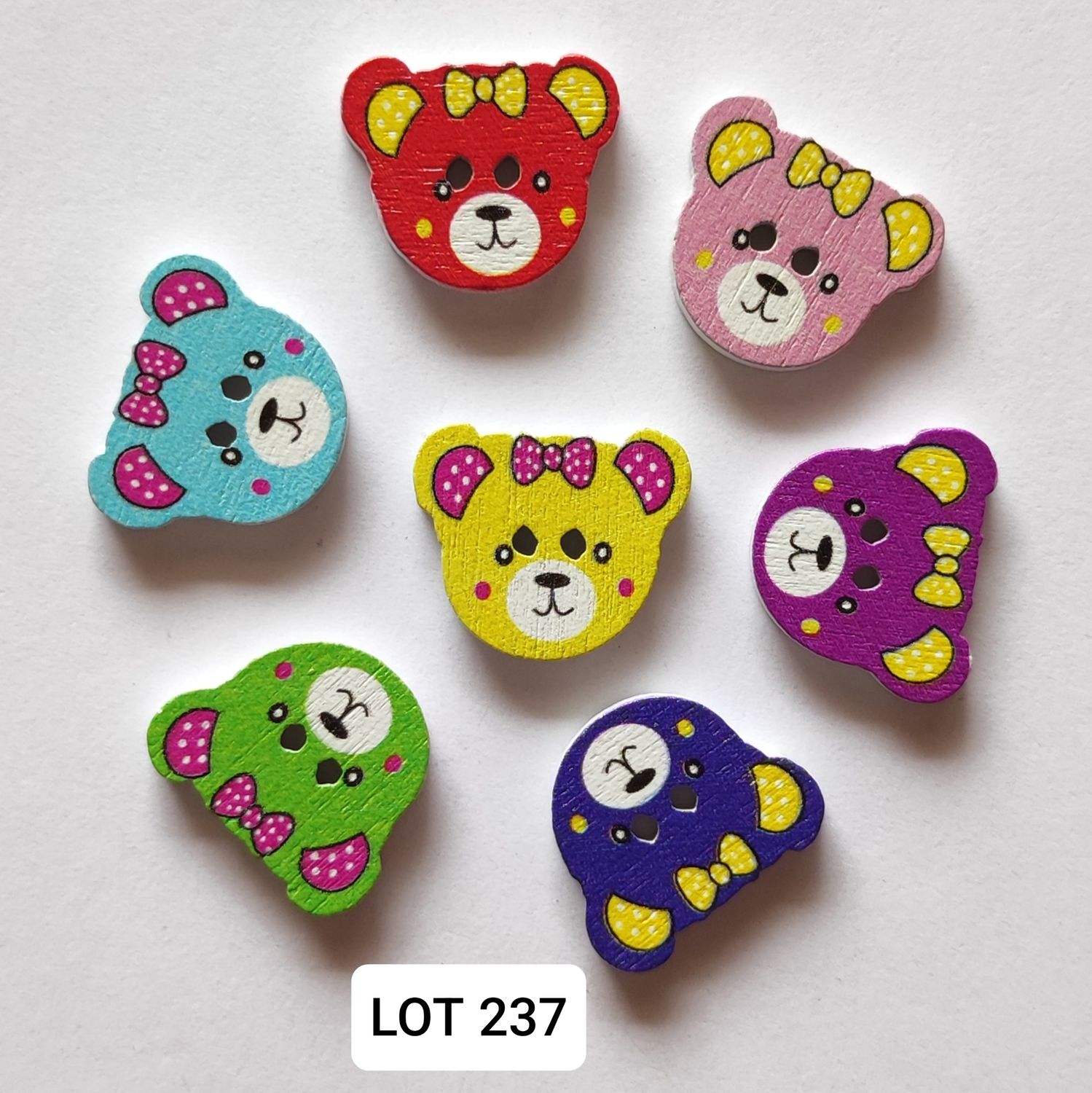 10 boutons en bois ourson LOT 237 (choisissez vos couleurs)