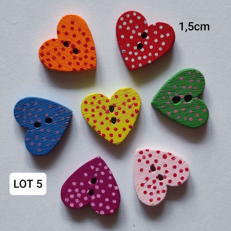 10 boutons en bois coeur LOT 5