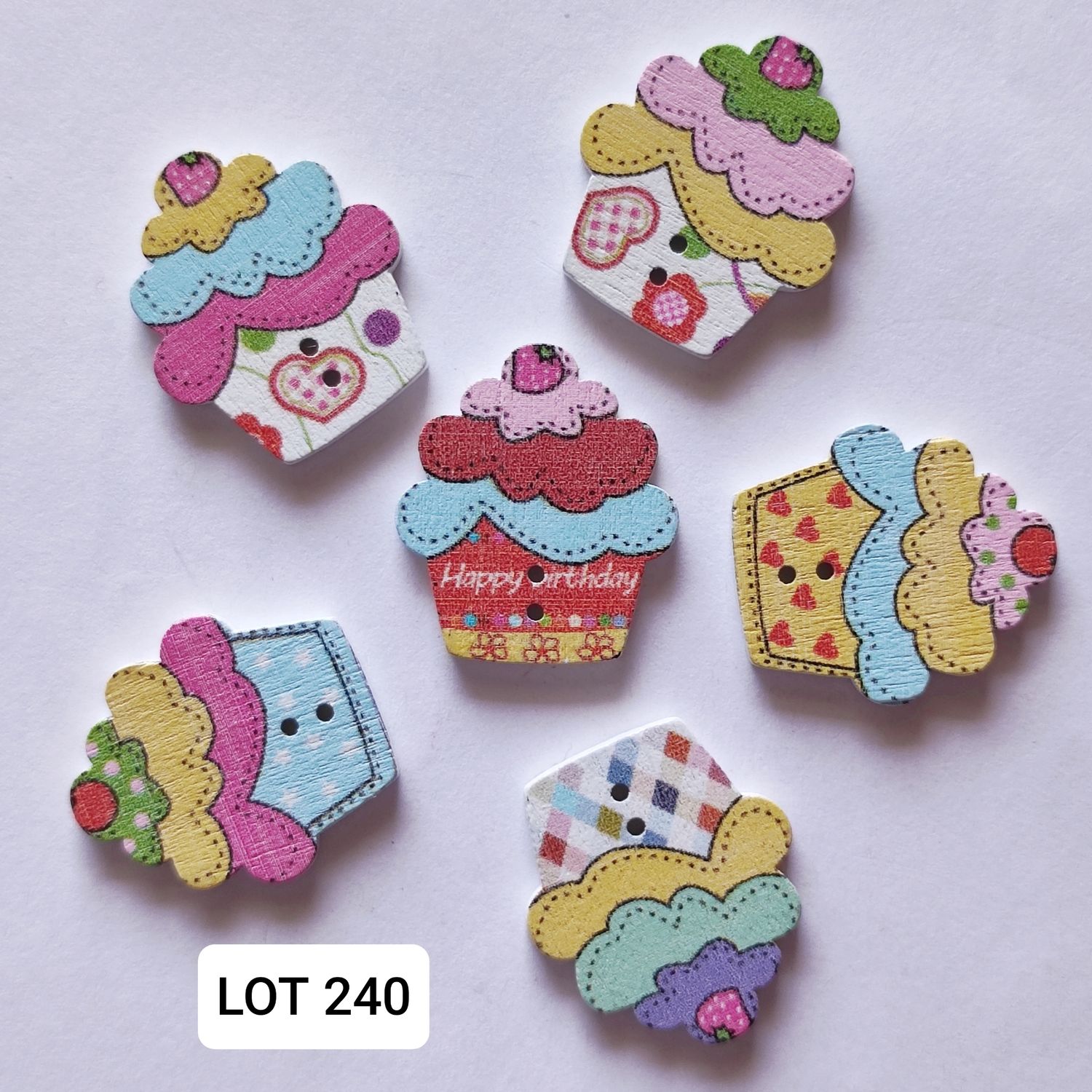 6 boutons en bois gâteaux LOT 240