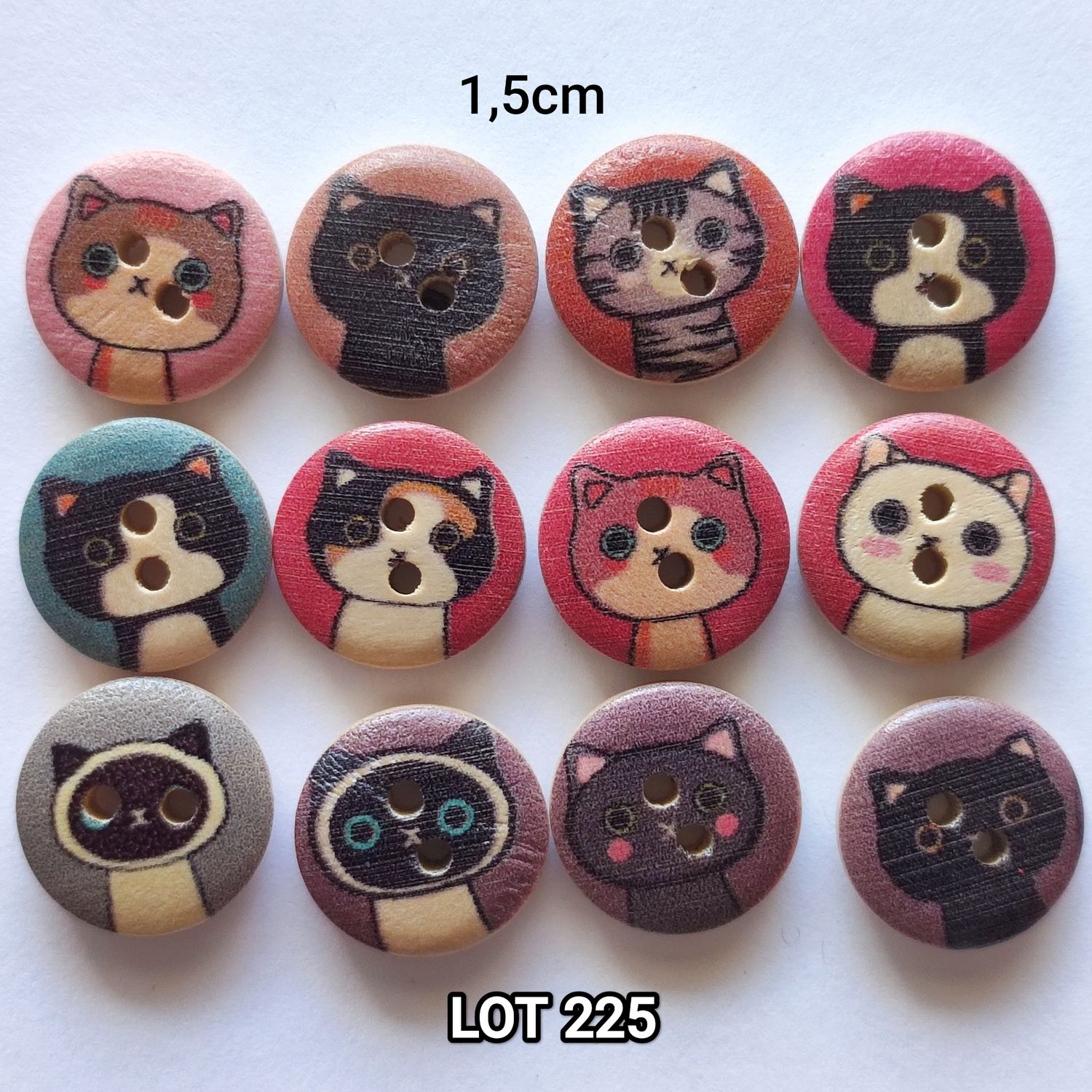 10 boutons en bois chat LOT 225