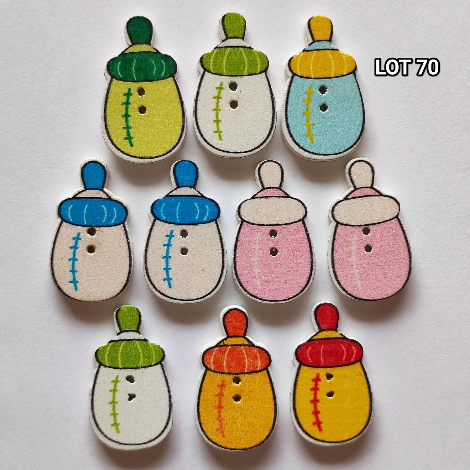 10 boutons en bois biberons LOT 70