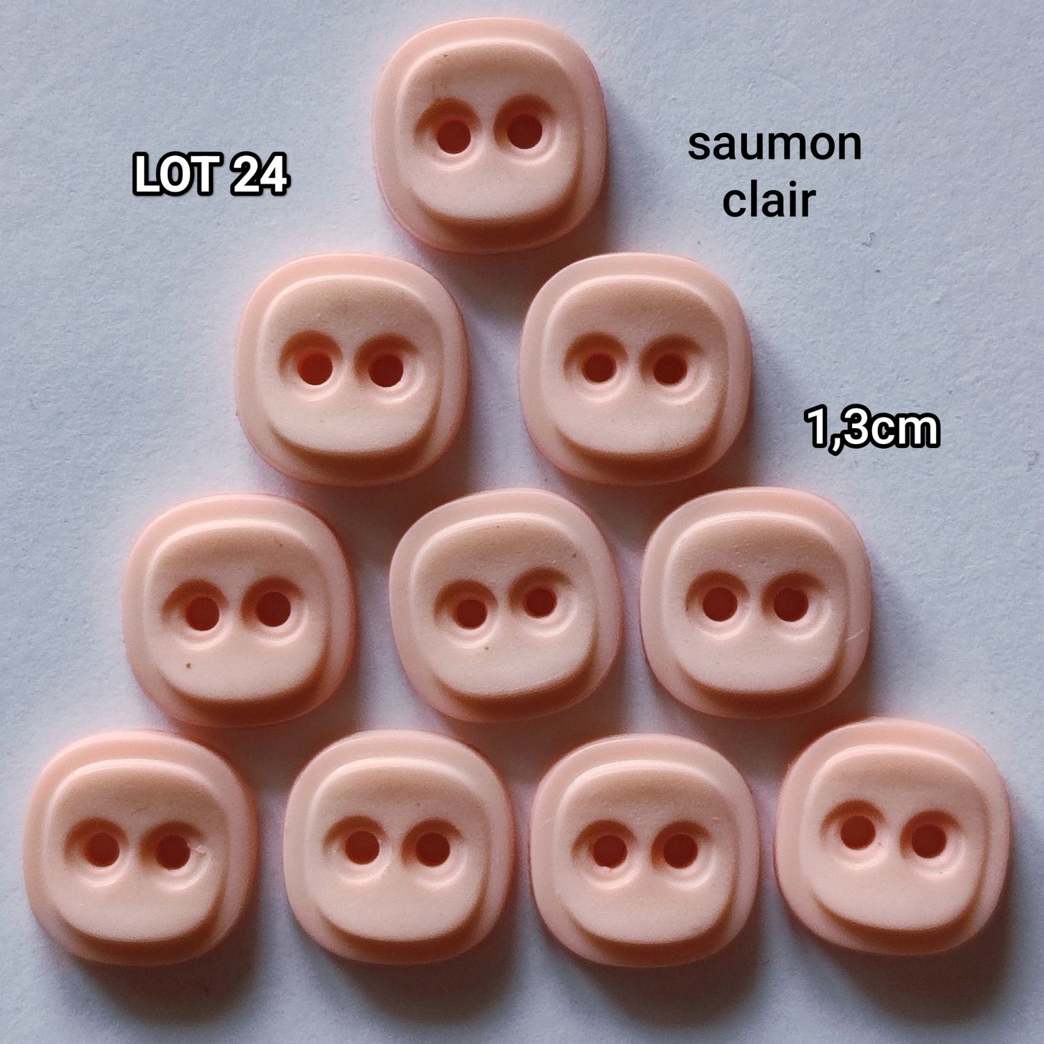 10 boutons 13mm acrylique saumon clair LOT 24