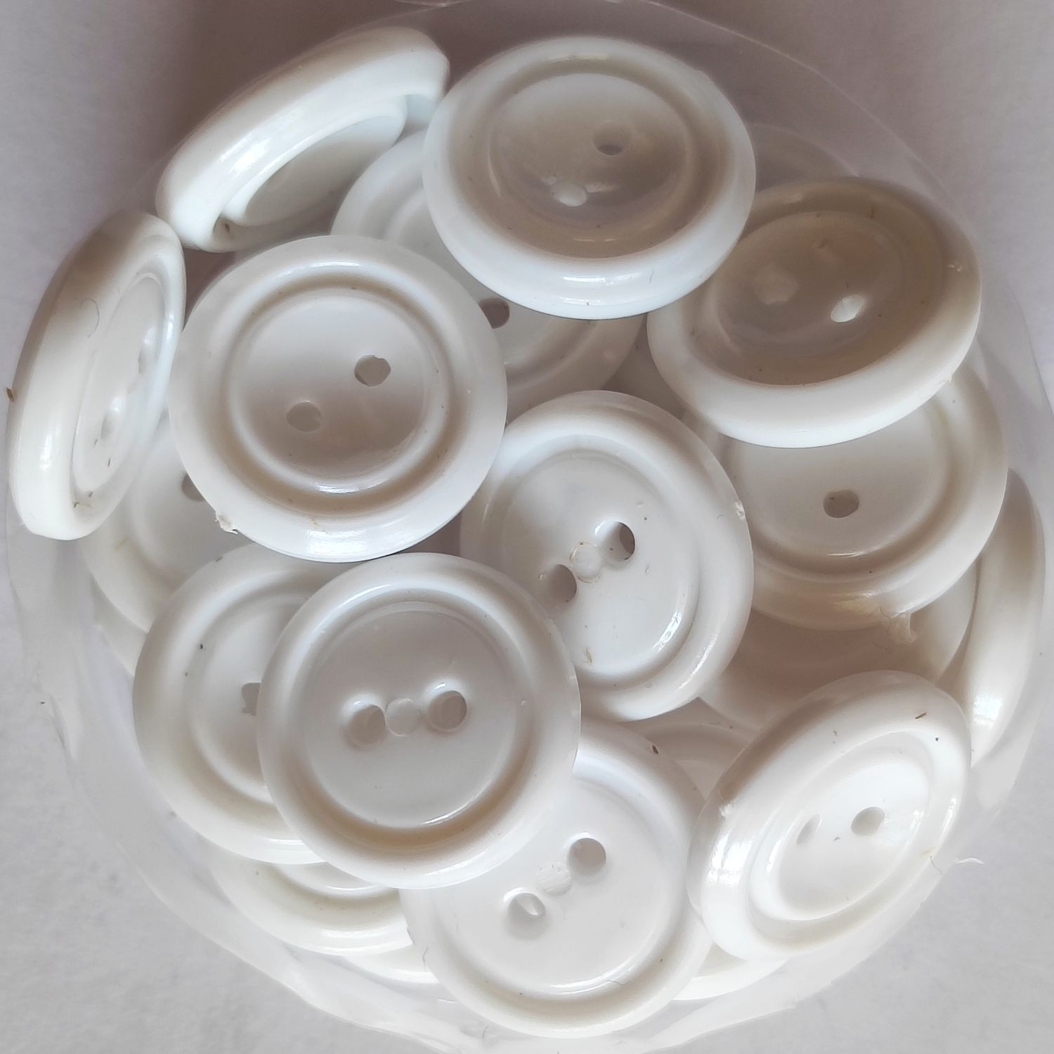 10 boutons 1,5cm blanc LOT 160