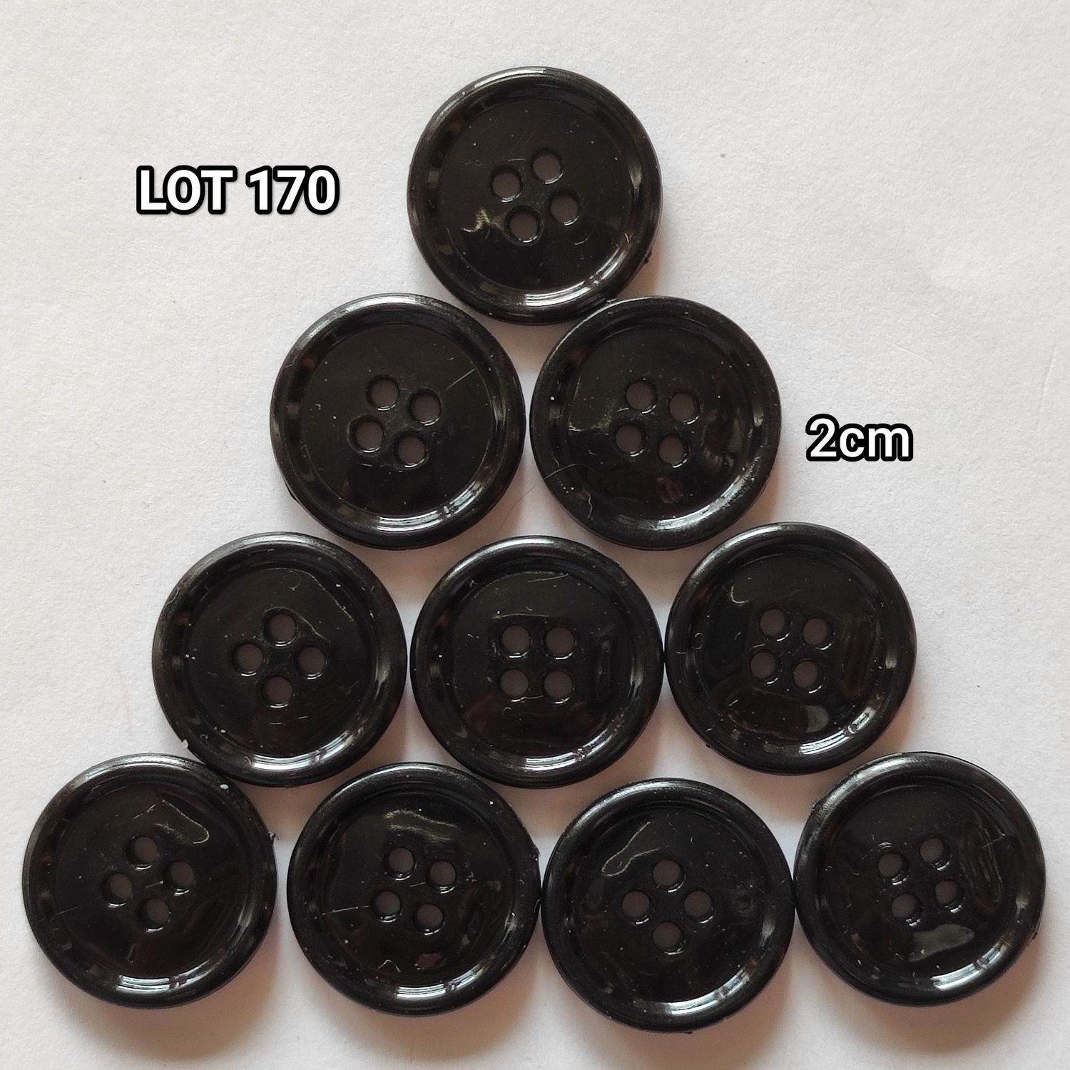 10 boutons noirs 2 cm LOT 170
