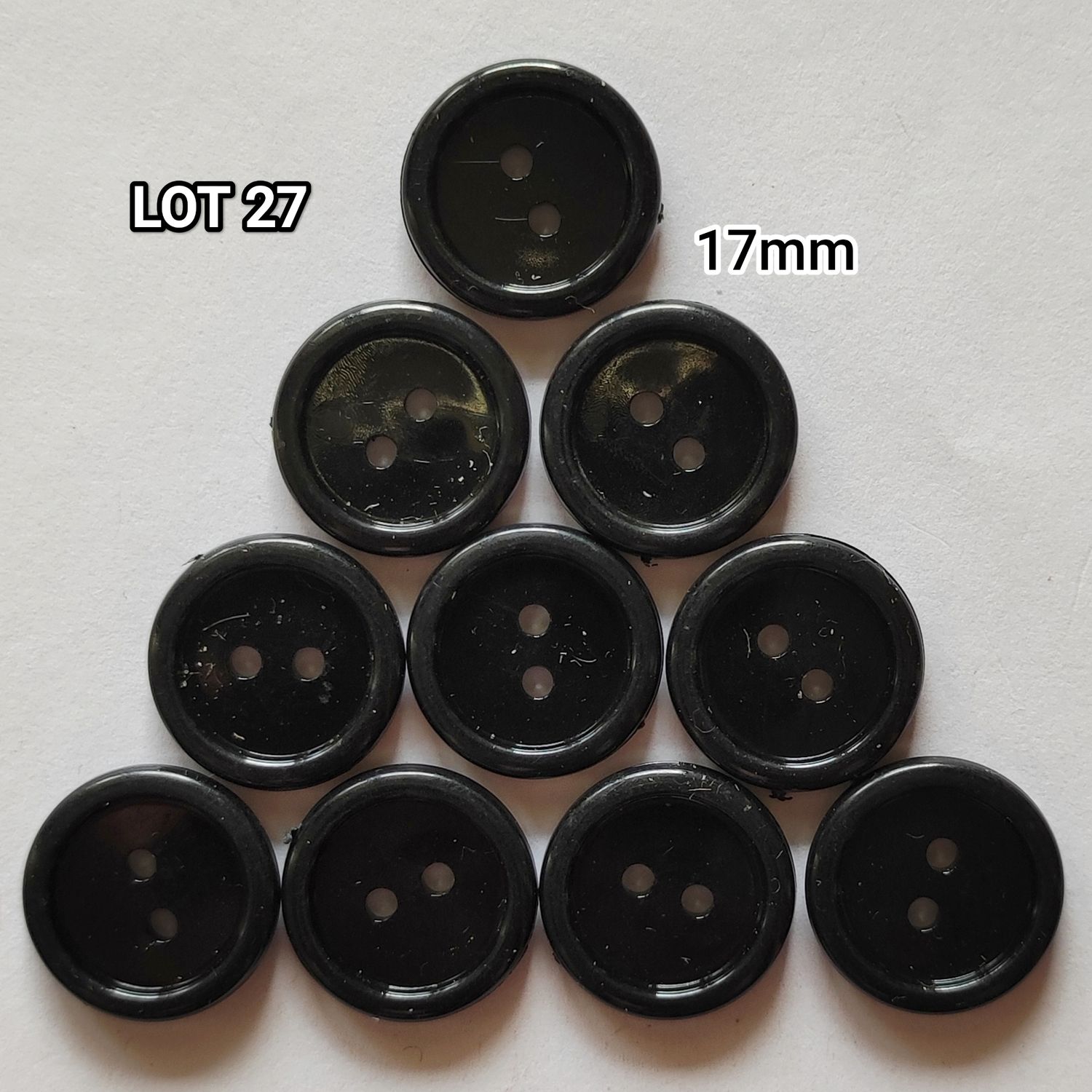 10 boutons noir acrylique 17mm LOT 27