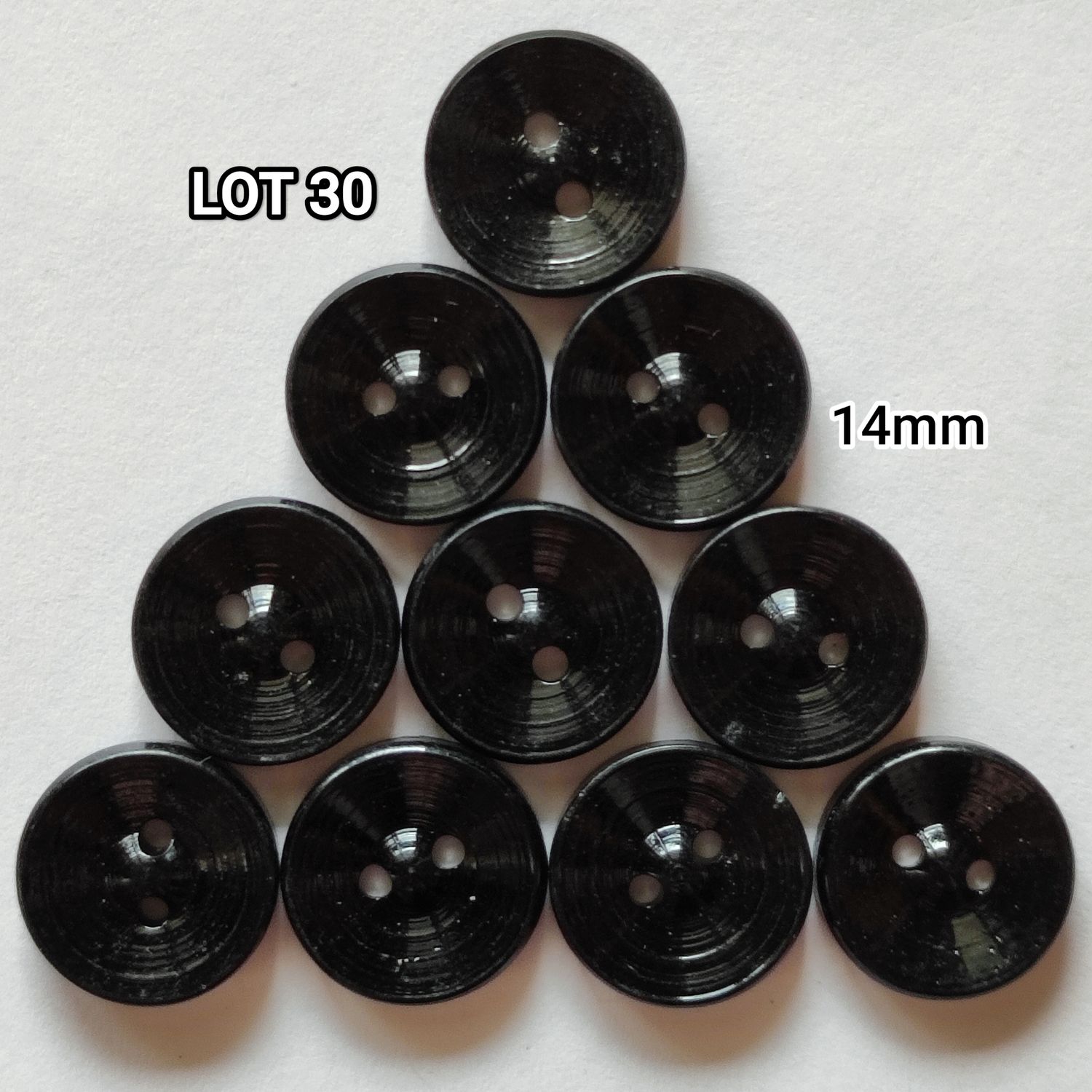 10 boutons noir acrylique 14mm LOT 30