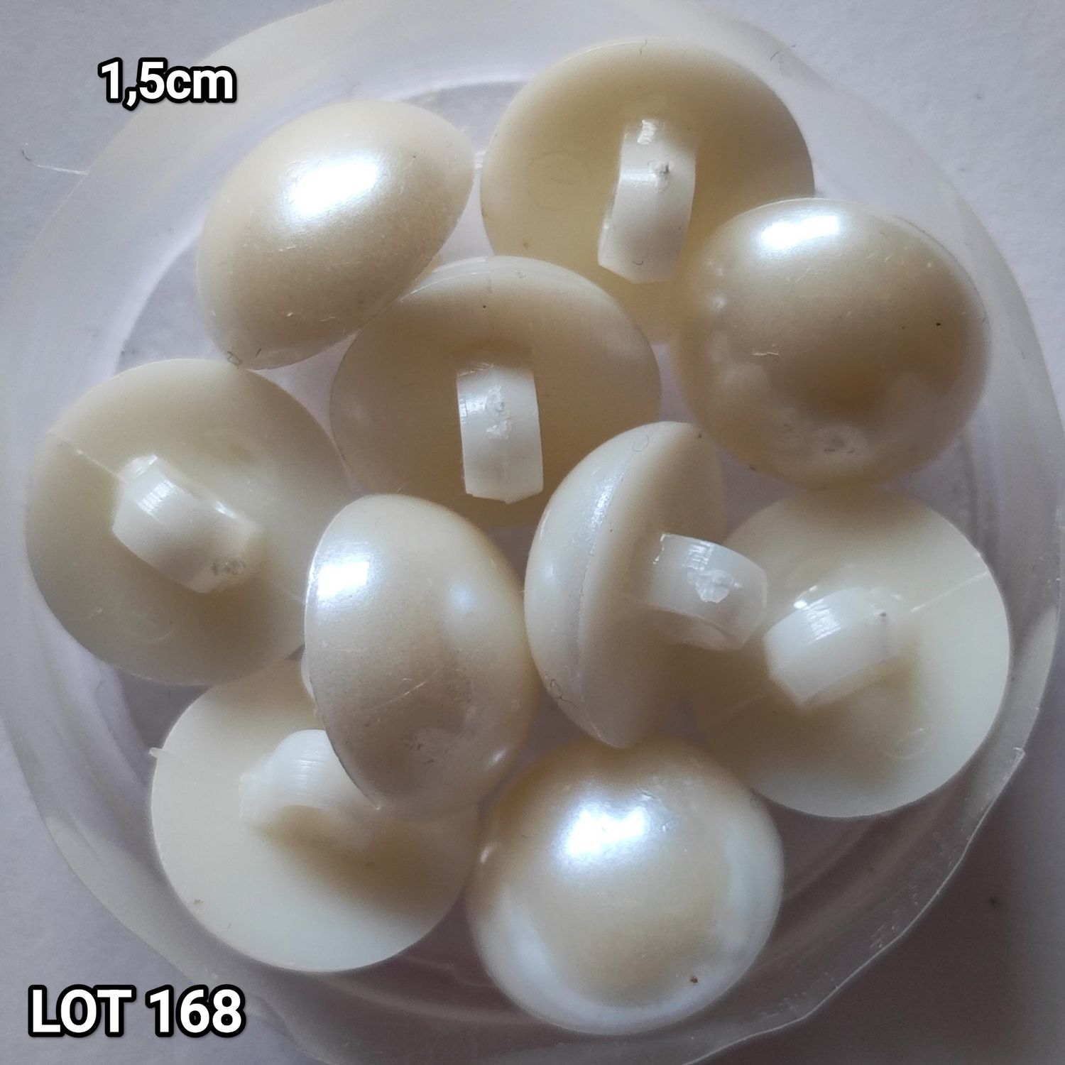 10 boutons demi boule écru 1,5cm LOT 168