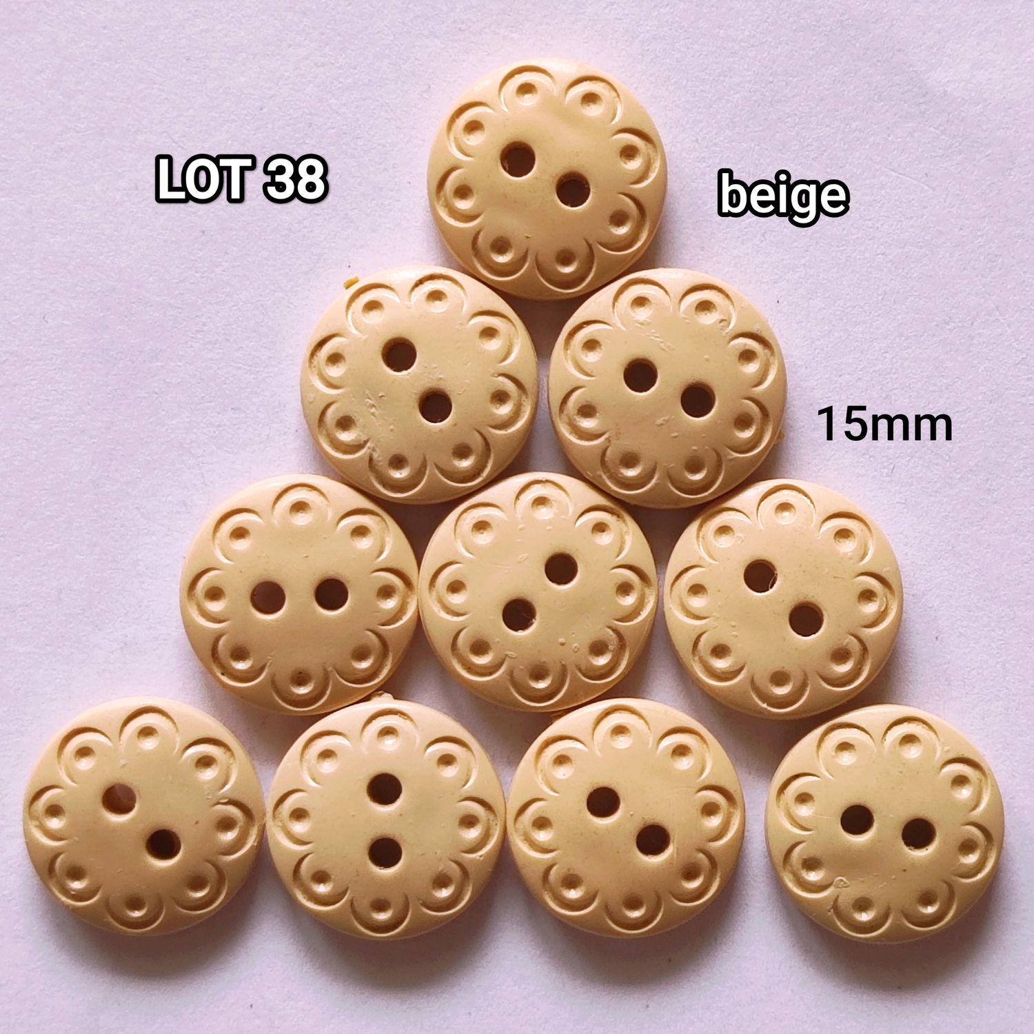 10 boutons beige 1,5cm LOT 38