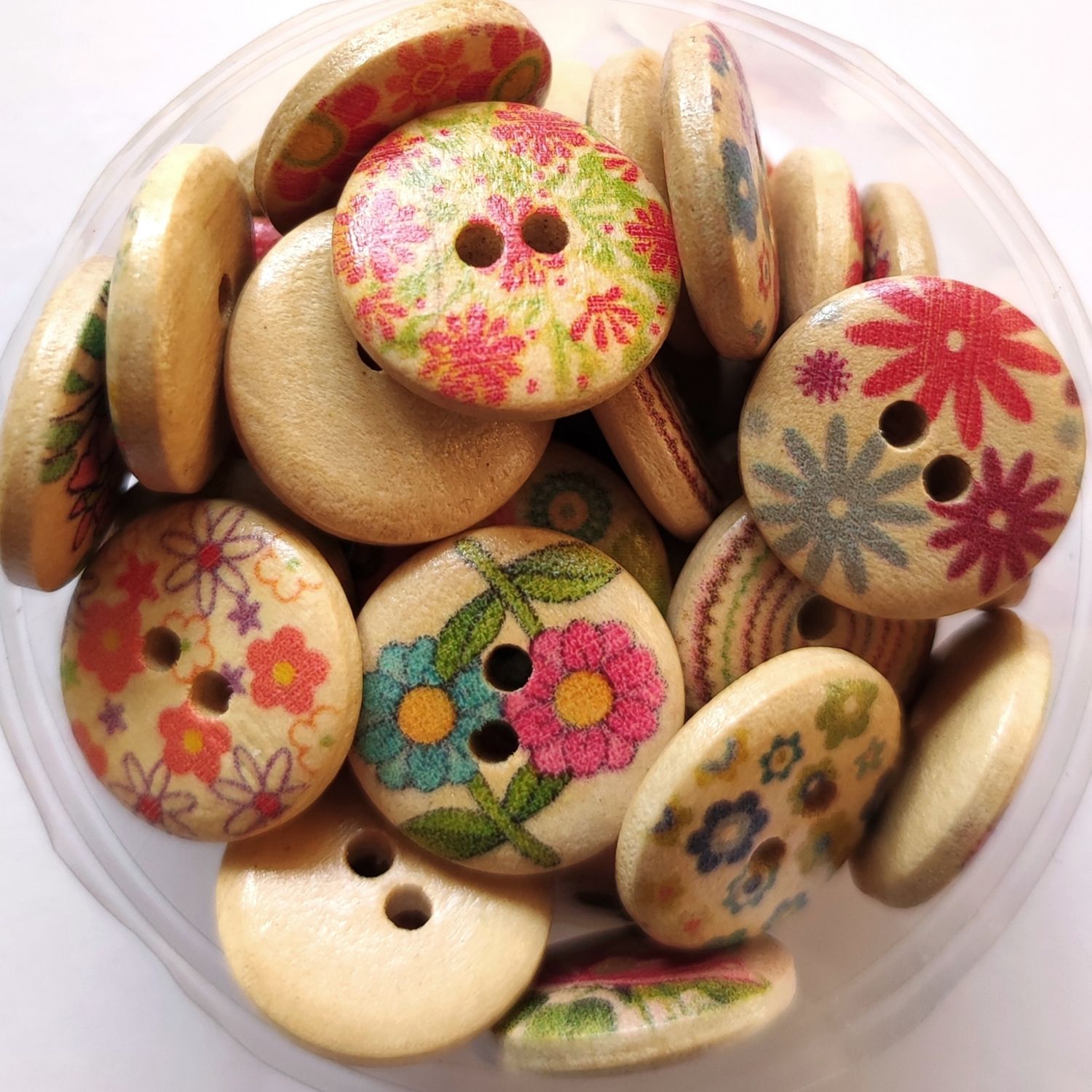 10 boutons en bois fleurs LOT 213
