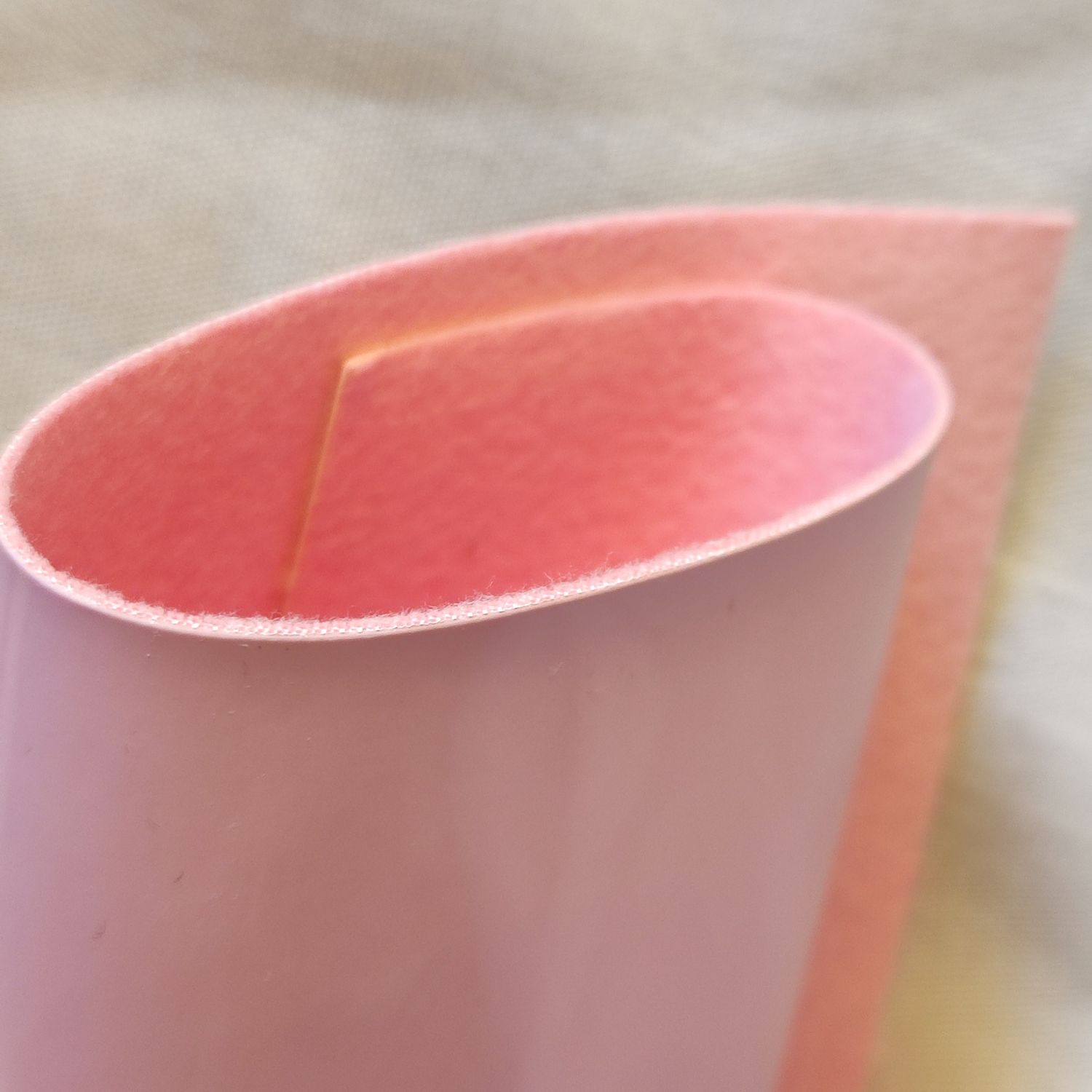 Panneau A4 verni simili cuir PU lisse (choisissez vos couleurs)