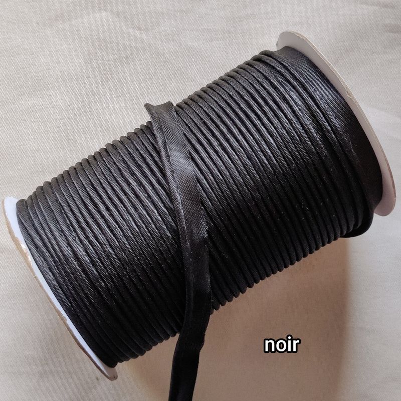 65 m Passepoil 1,1cm polyester (choisissez vos couleurs)