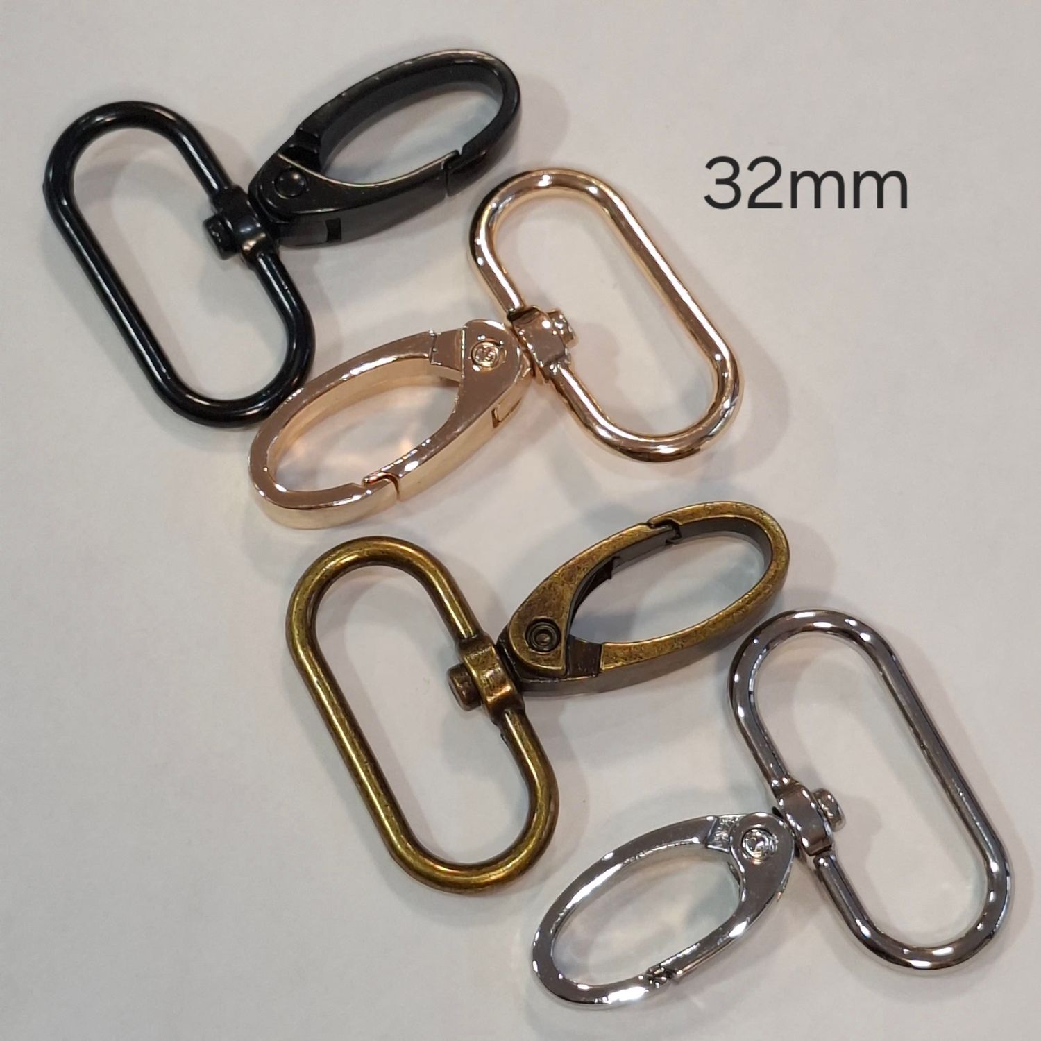 Mousqueton pivotant 32mm (choisissez vos couleurs) Mousqueton pivotant 32mm (choisissez vos couleurs)
