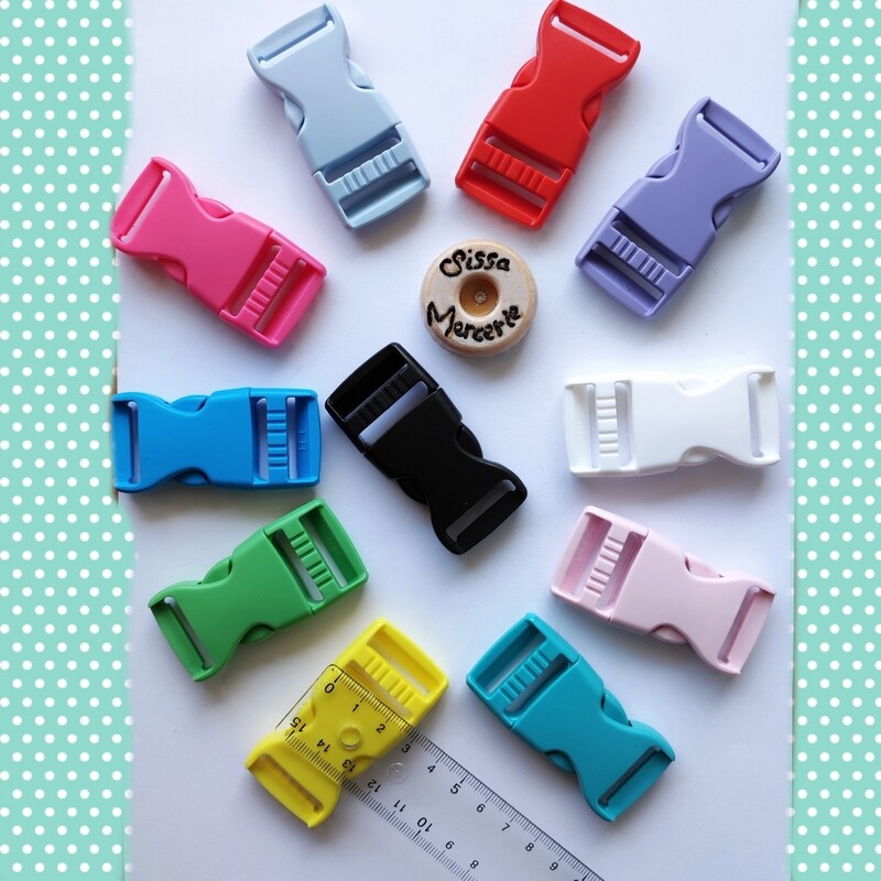 Boucle clip 25 mm  (choisissez vos couleurs)