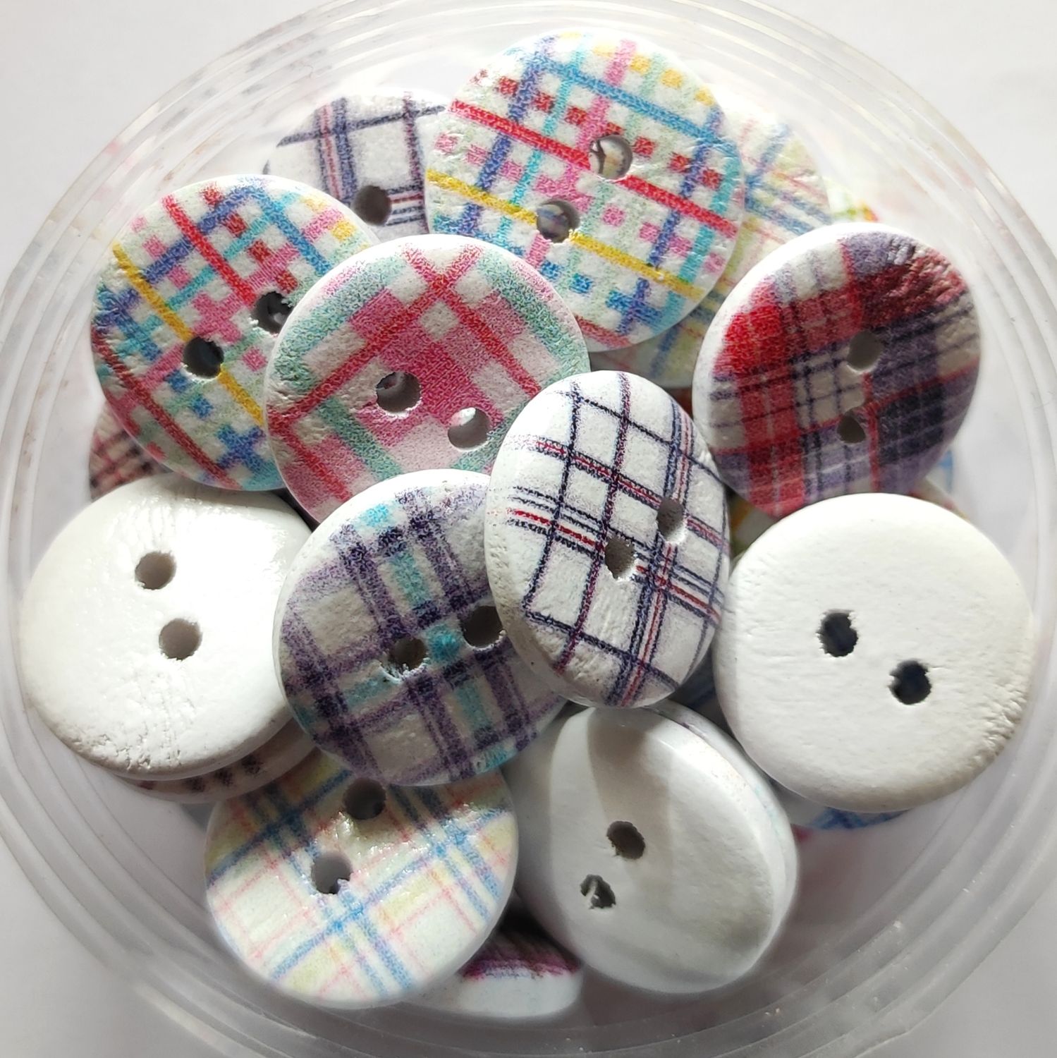 10 boutons en bois motif écossais LOT 244