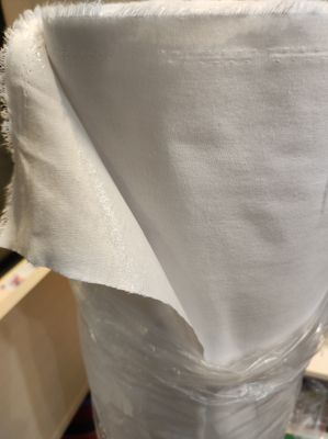 Entoilage tissé blanc thermocollant vendu par 50cm