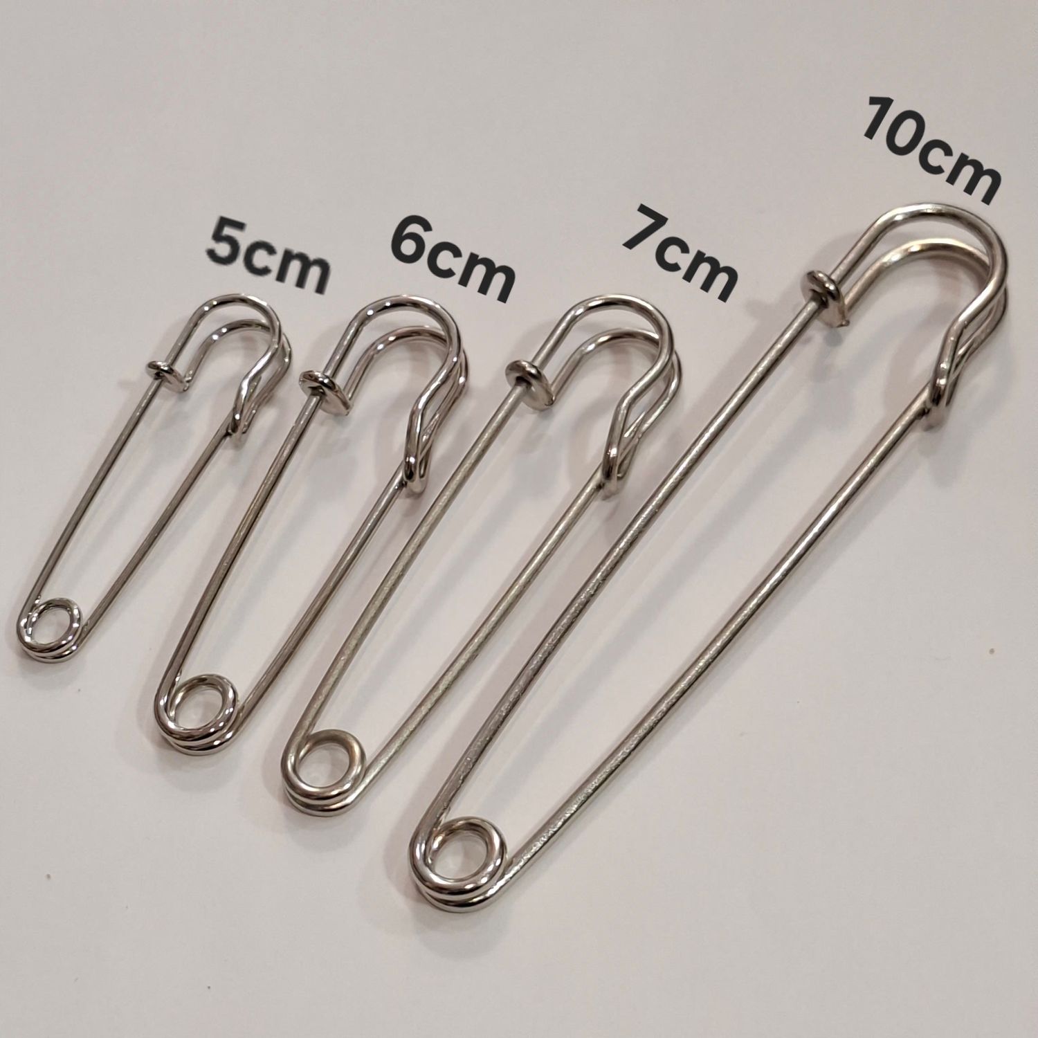 Broche de fixation , épingle de sécurité 