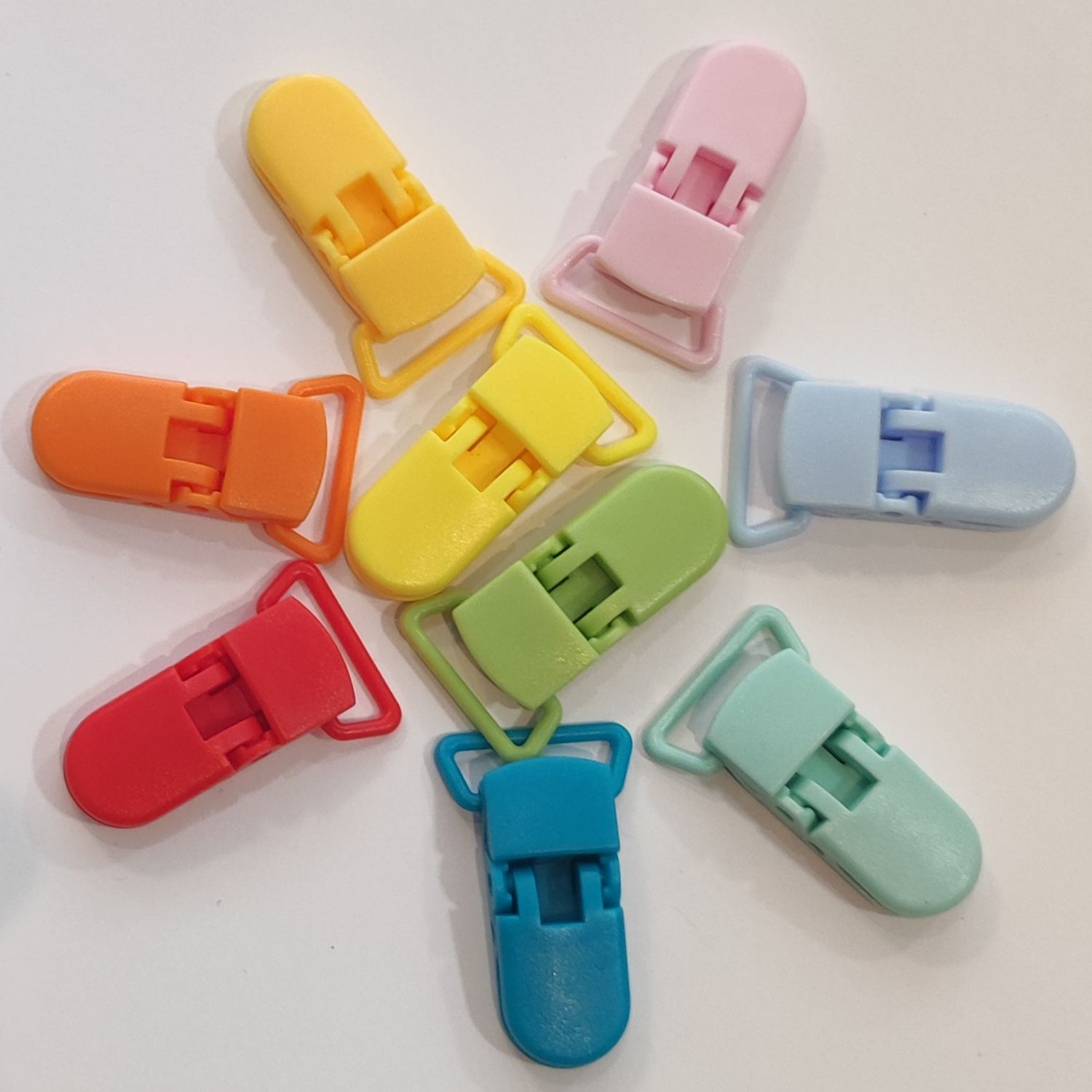 Attache tétine , bretelle (choisissez vos couleurs)