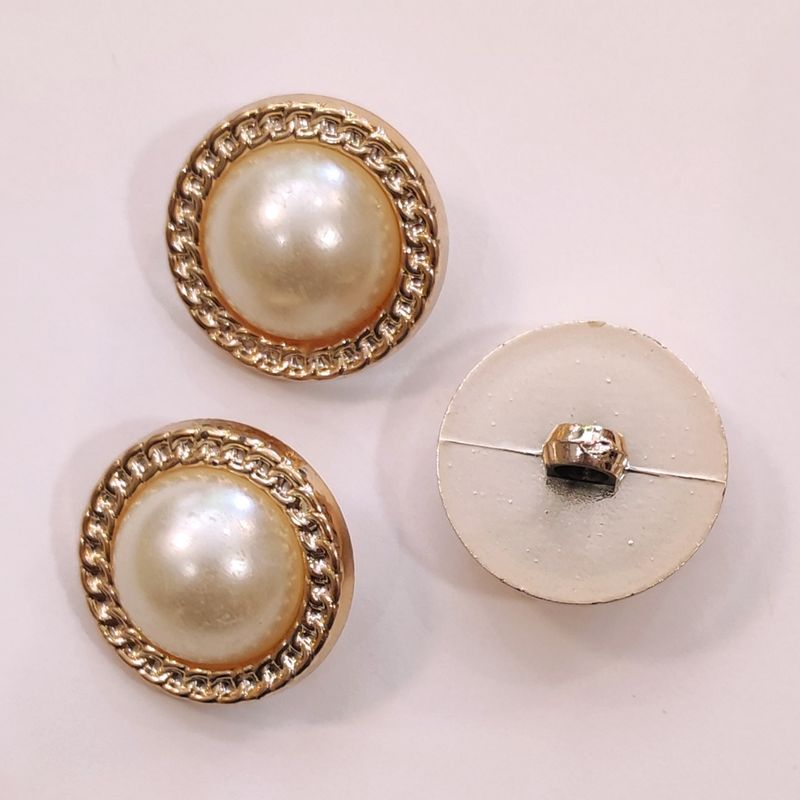 Bouton doré avec contour et perles 21mm