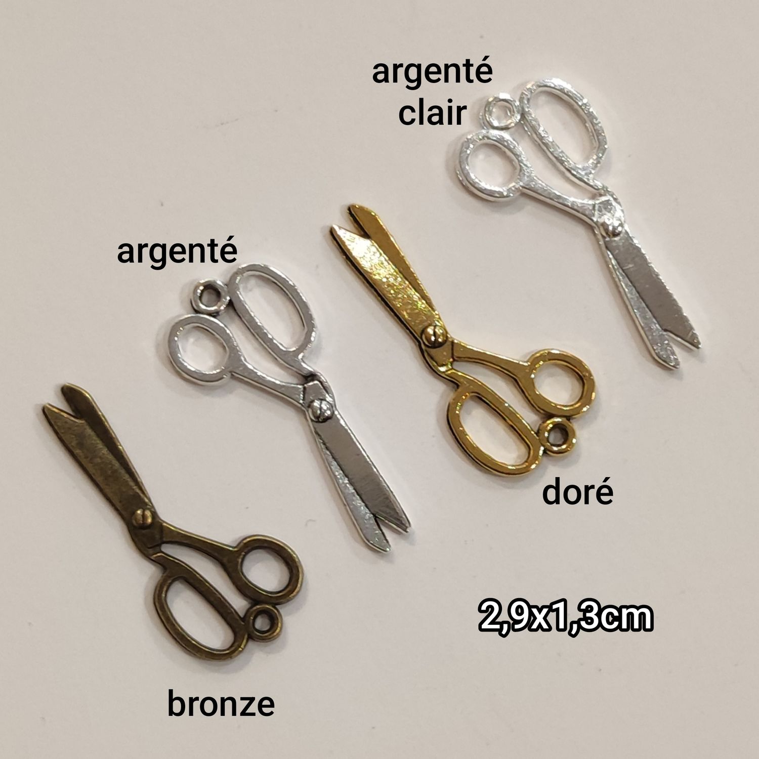 Pendentif ciseau (choisissez vos couleurs)