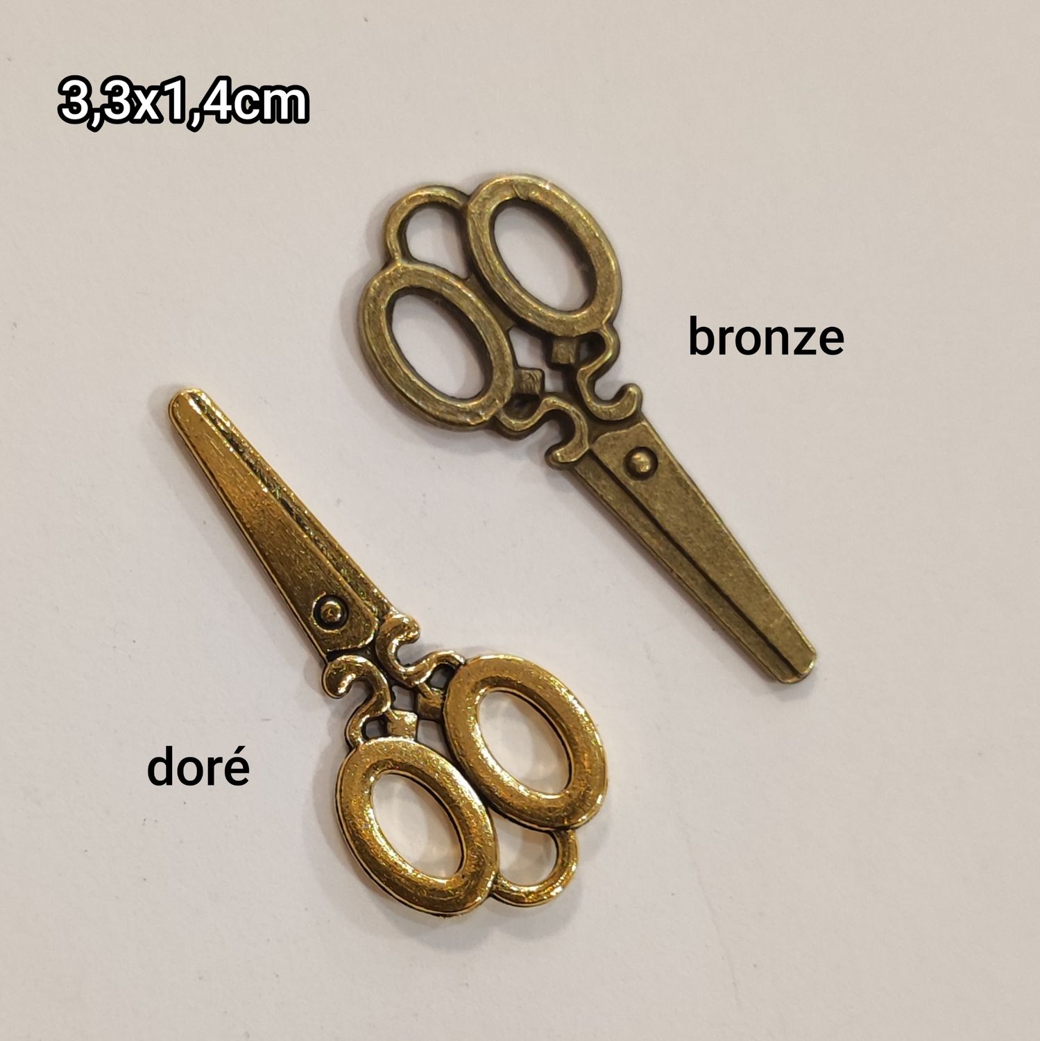 Pendentif ciseau (choisissez vos couleurs)