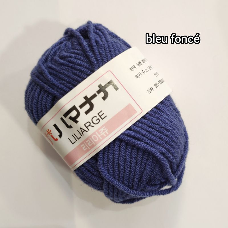25g Pelote en coton lait bleu foncé taille 3