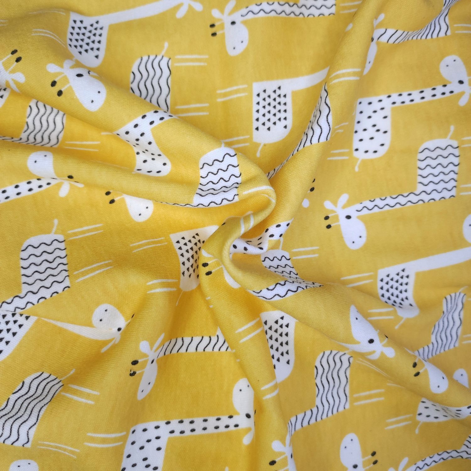 Tissus imprimé 100% coton jersey girafe jaune
